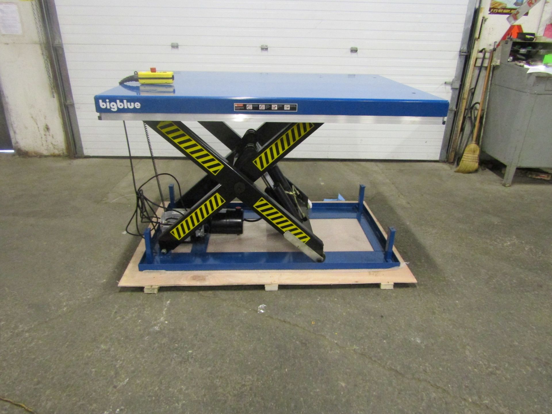 Bigblue Hydraulic Lift Table 48" x 68" x 36" lift - 8000lbs capacity - UNUSED and MINT - 115V