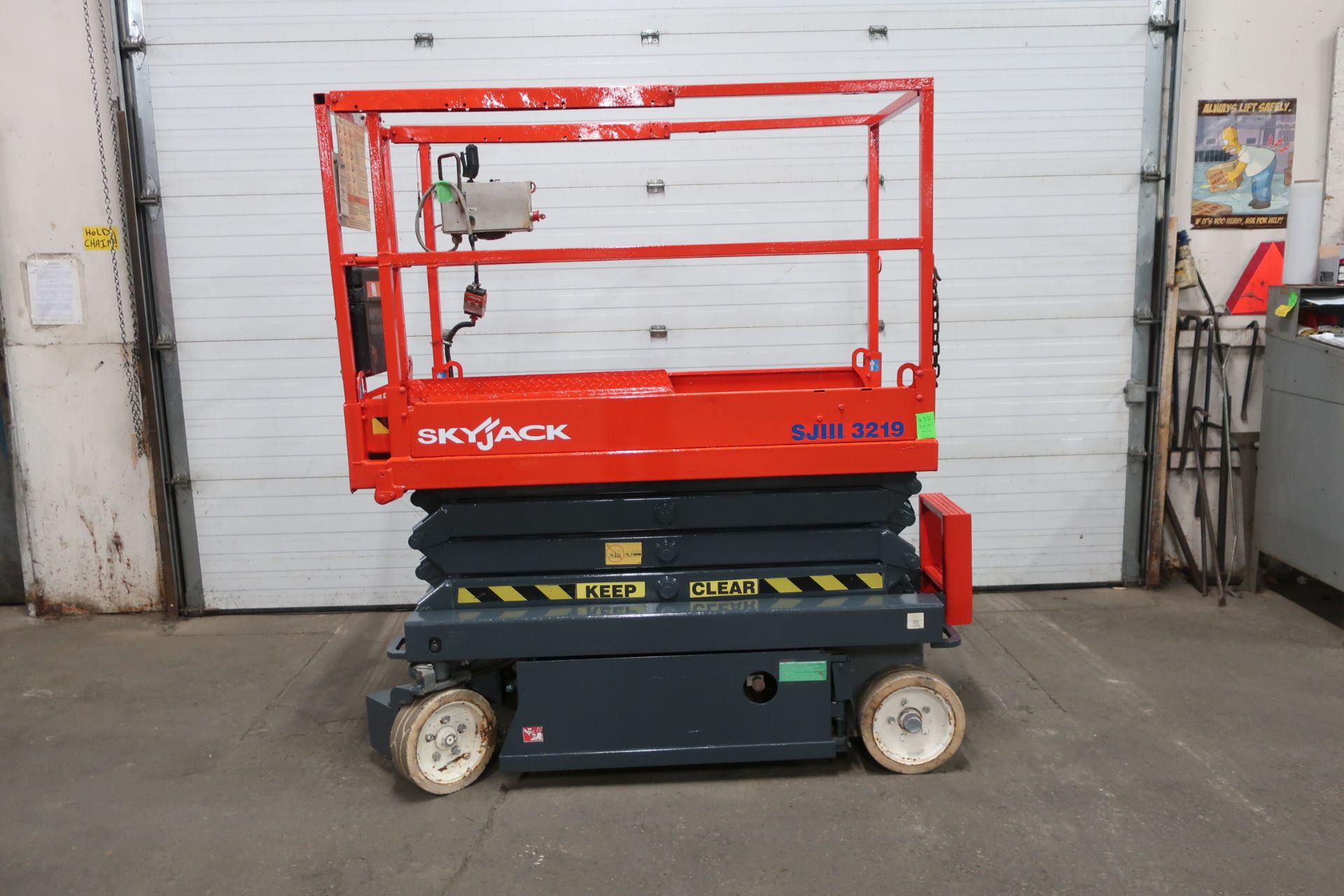 FREE CUSTOMS - SkyJack III Electric Scissor Lift model 3219 - 19 feet lift with pendant controller