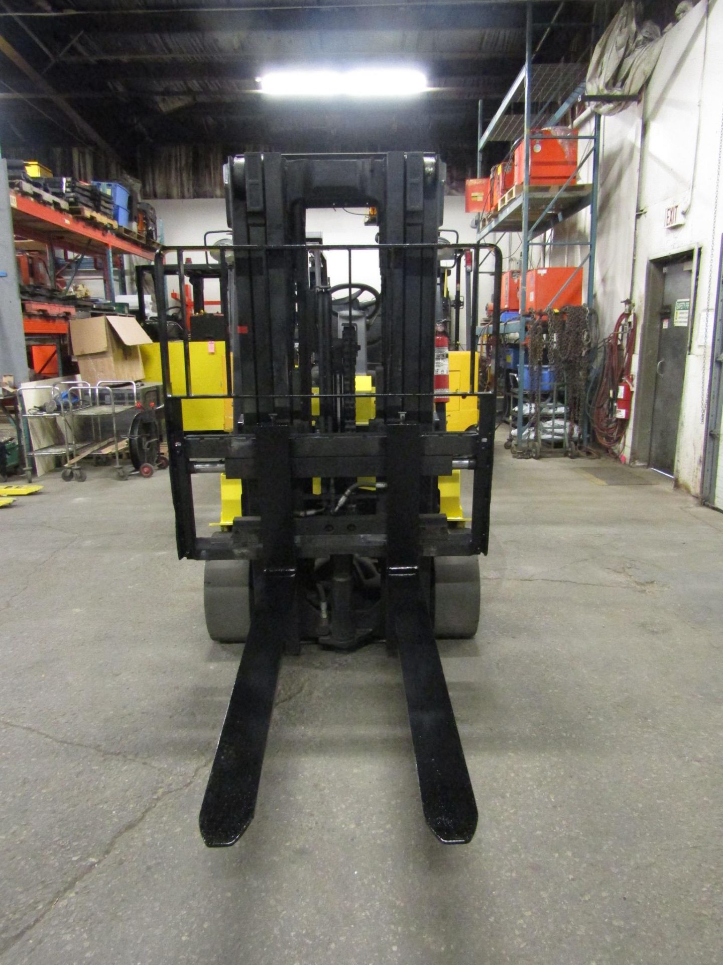 FREE CUSTOMS - 2010 Hyster 8000lbs Electric Forklift with 3-stage mast and sideshift with 54" forks - Image 2 of 2