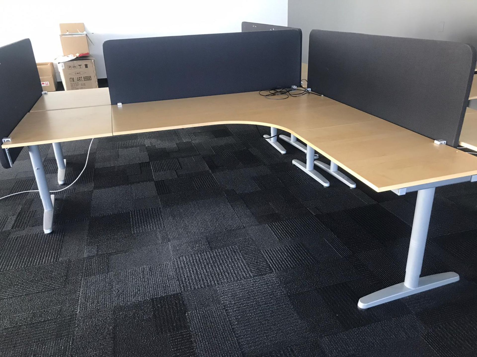 Work Desk L-shaped with privacy divider