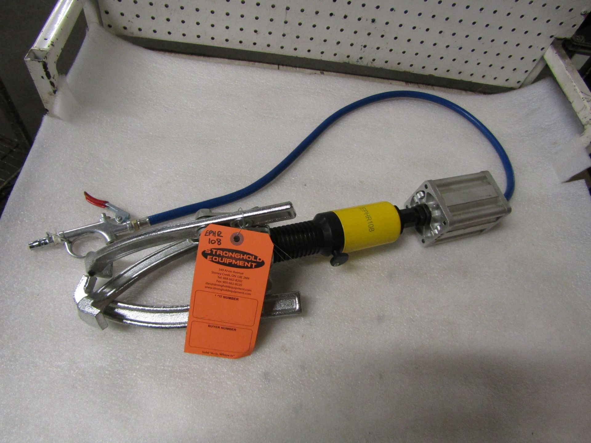 model EPHR108 Pneumatic / Air over Hydraulic Bearing Puller with 5 ton capacity MINT