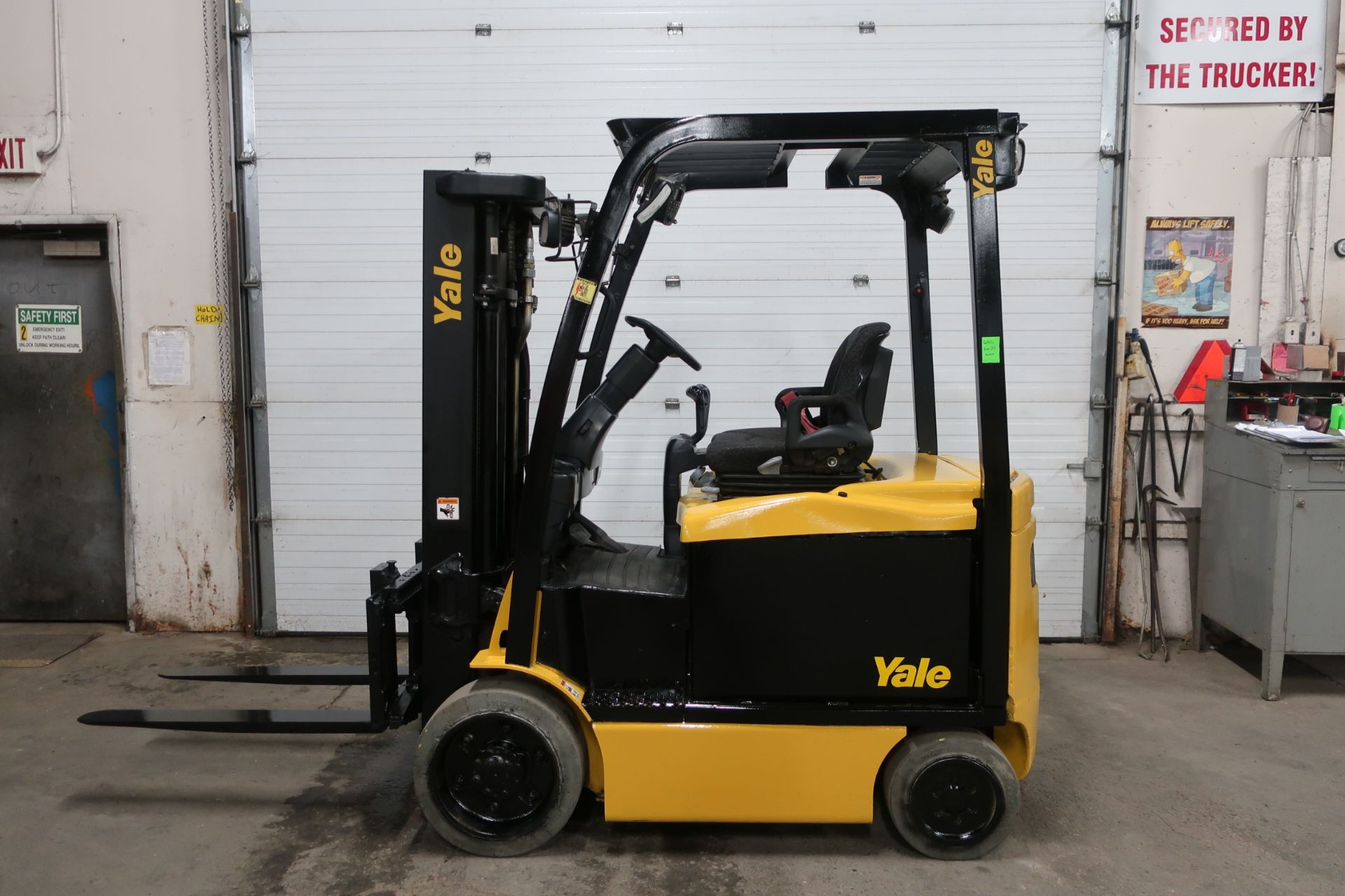 2012 Yale 6000lbs Capacity Electric Forklift with 3-stage mast and sideshift