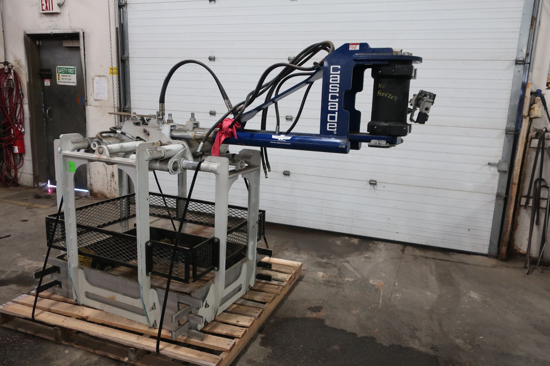 Cascade Box Picker Lifter Forklift Attachment - Mint condition over $60,000 retail cost - Image 2 of 4