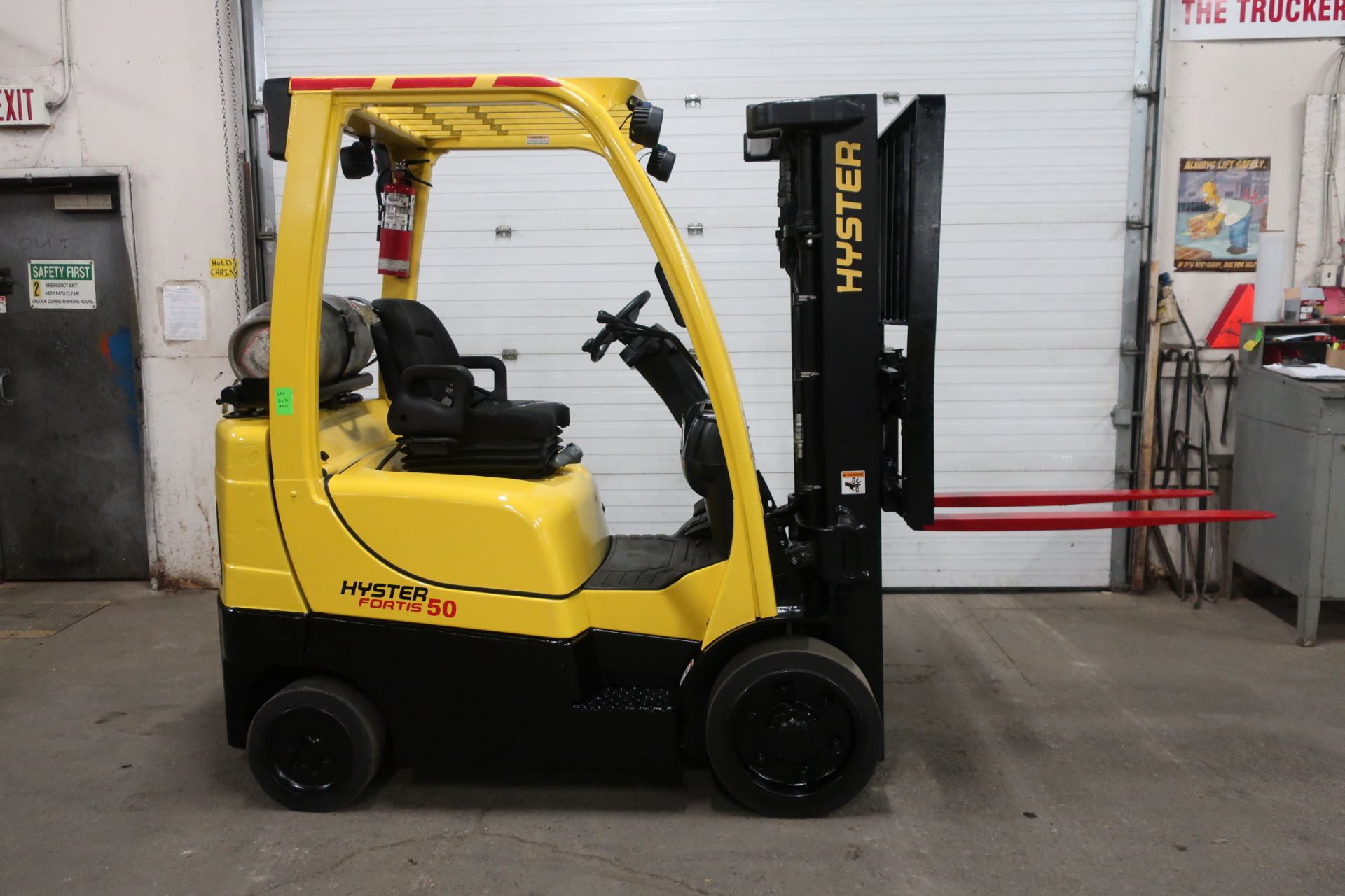 FREE CUSTOMS - 2012 Hyster 5000lbs Capacity Forklift with 3-stage mast - LPG (propane) with