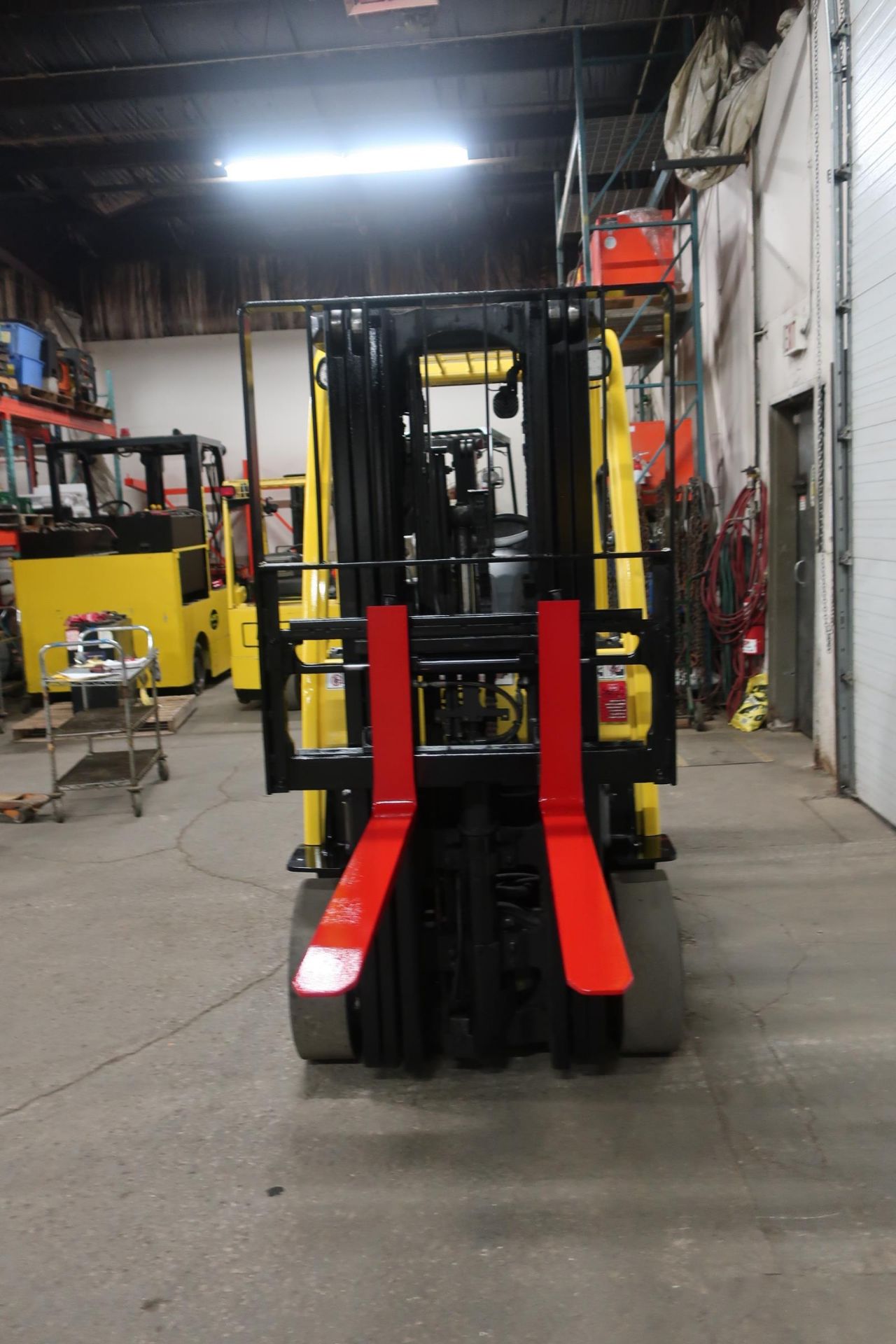 FREE CUSTOMS - 2012 Hyster 5000lbs Capacity Forklift with 3-stage mast - LPG (propane) with - Image 2 of 2
