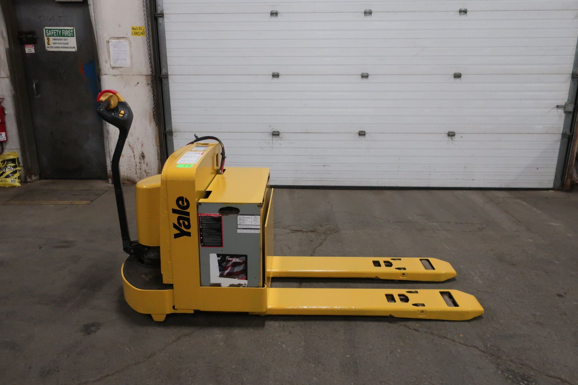 Yale Walk Behind Powered Pallet Cart 5000lbs capacity Walkie Electric unit