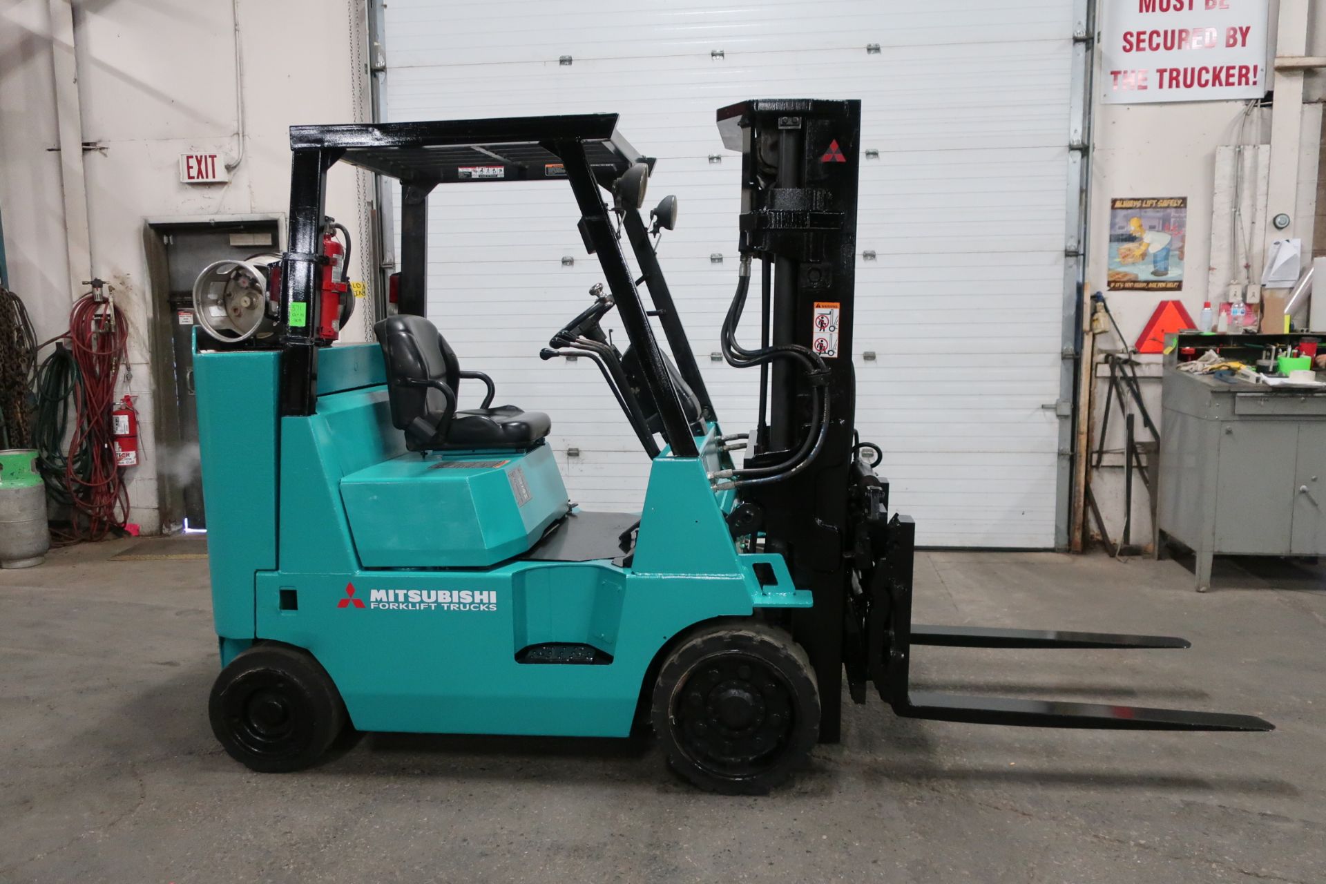 FREE CUSTOMS - Mitsubishi 8000lbs Capacity Forklift BOX CAR SPECIAL with 3-stage mast and