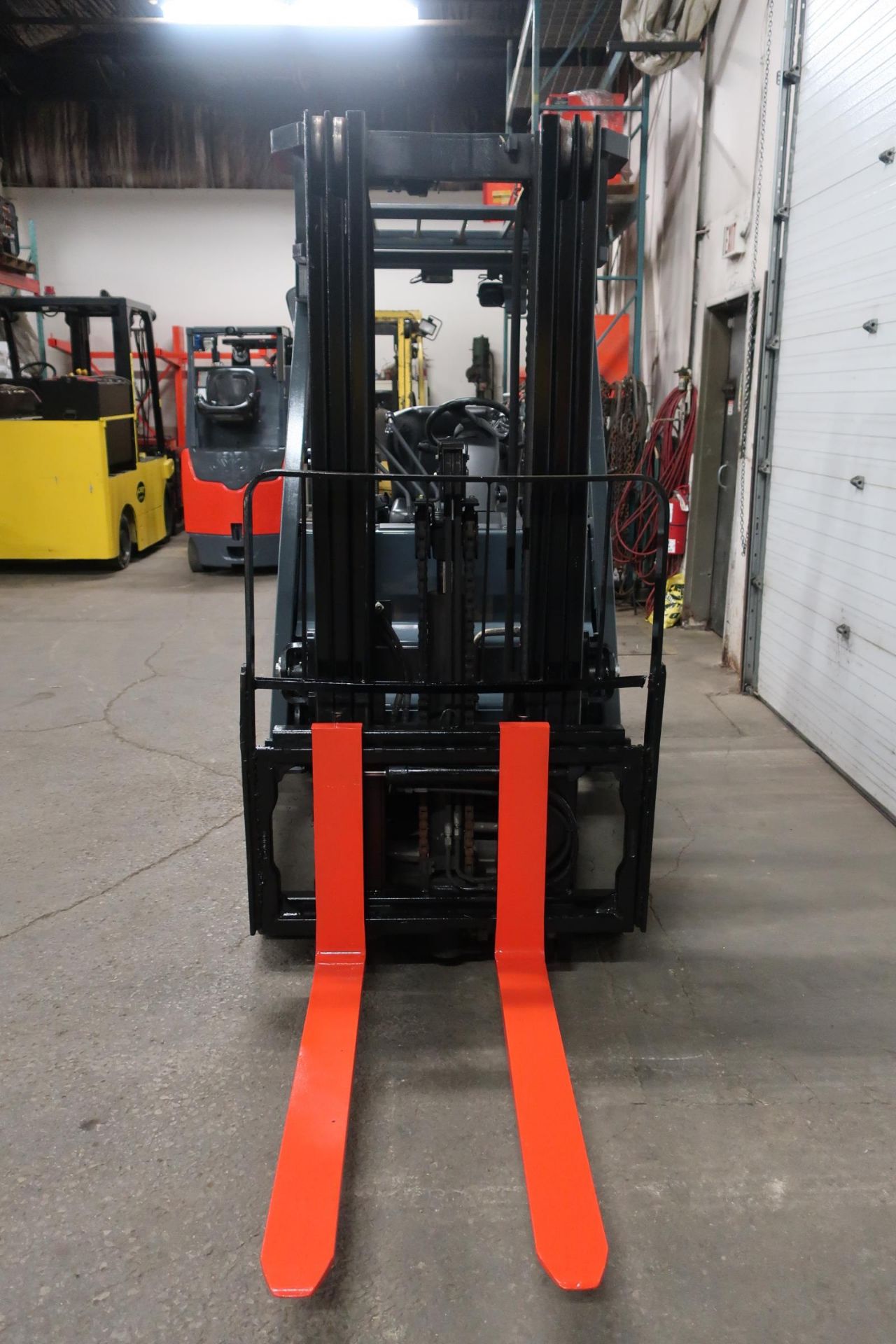 FREE CUSTOMS - 2014 Toyota 6000lbs Electric Forklift with sideshift and 3-stage mast 36V - Image 2 of 2