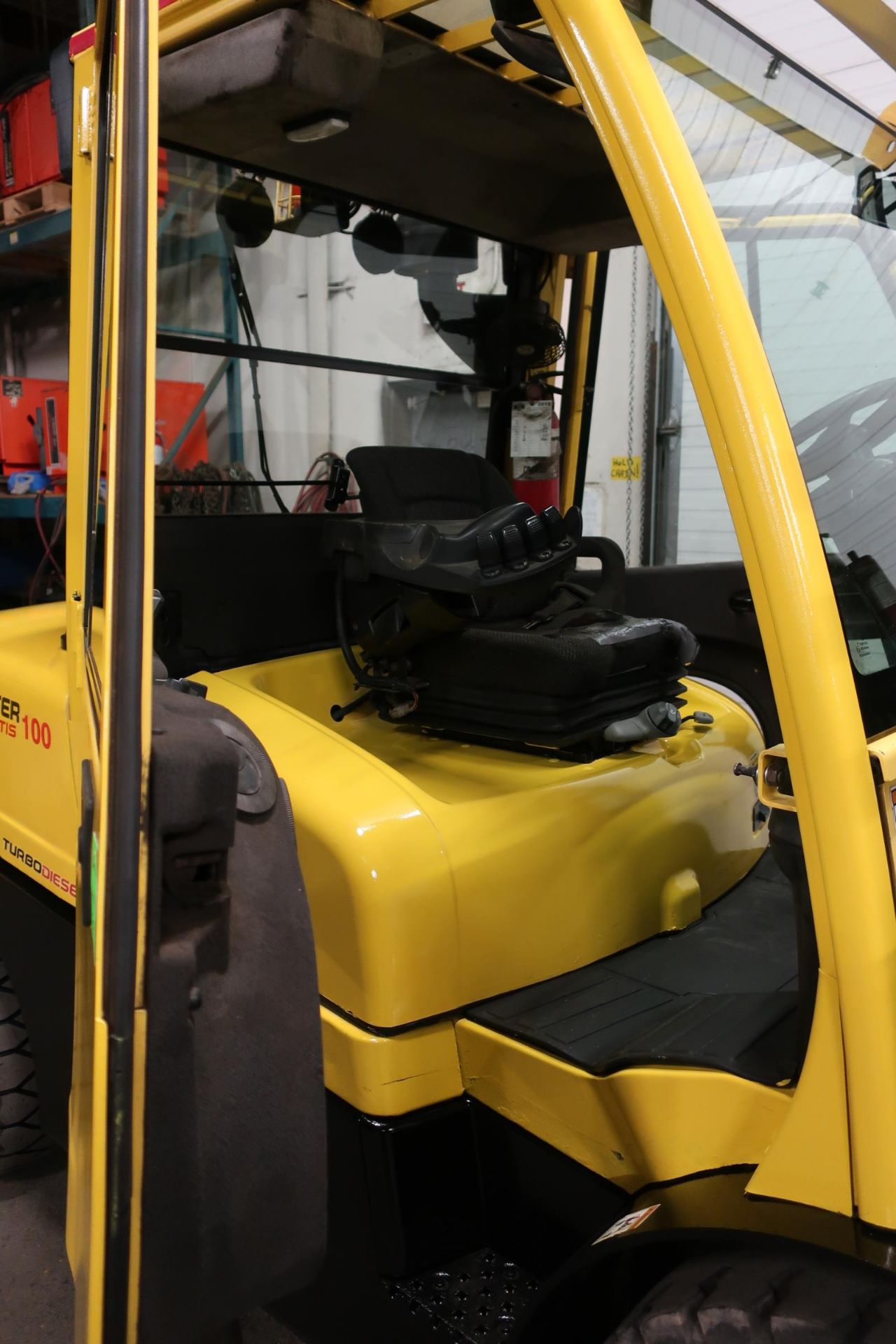 FREE CUSTOMS - 2014 Hyster 10000lbs Capacity OUTDOOR Forklift with 72" forks and fork positioners - Image 3 of 3