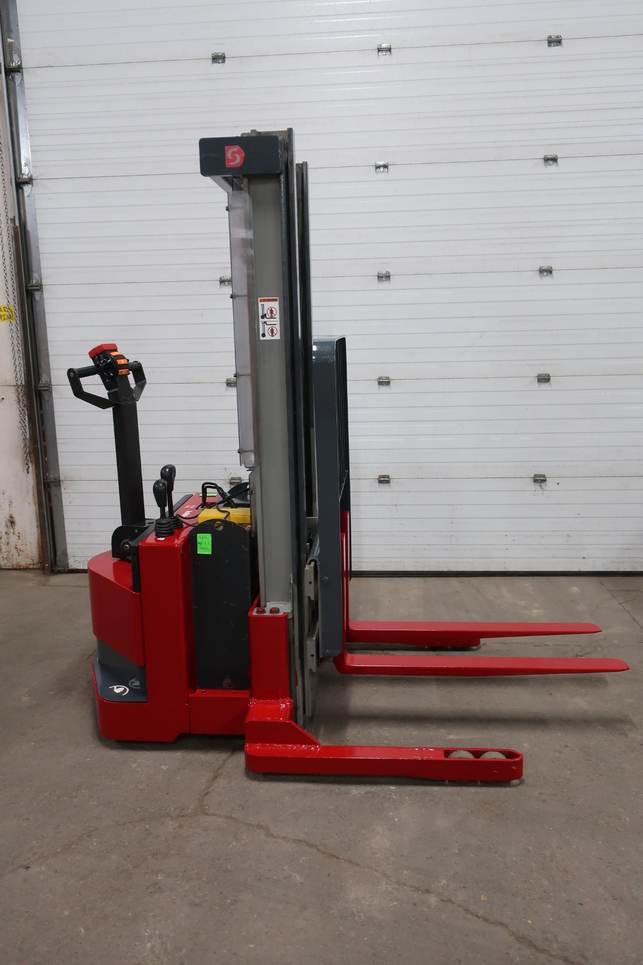 Dockstocker Stacker Order Picker Pallet Lifter unit 2750lbs capacity ELECTRIC with 2-stage mast