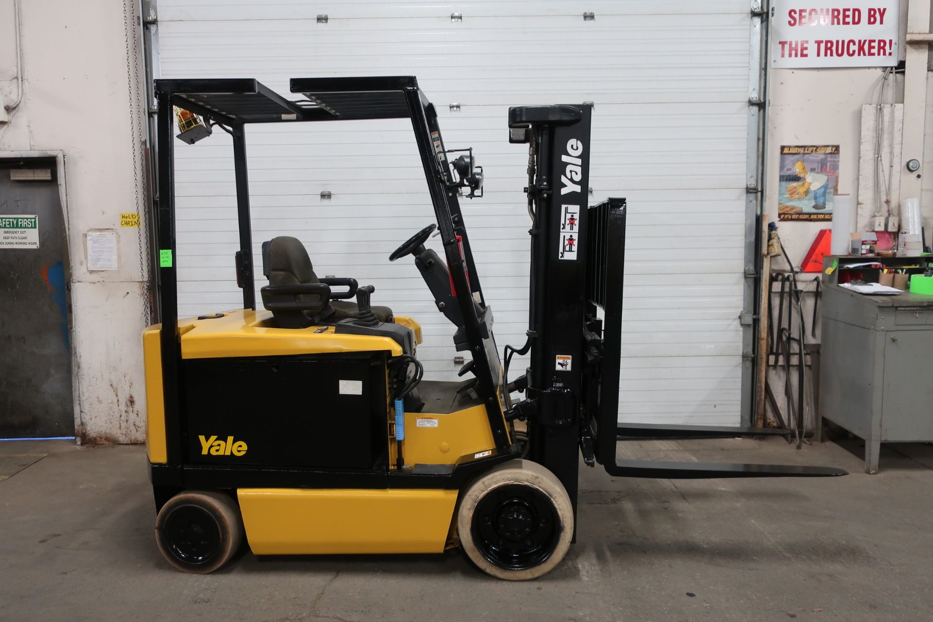 FREE CUSTOMS - 2007 Yale 6000lbs Electric Forklift with sideshift and 3-stage mast