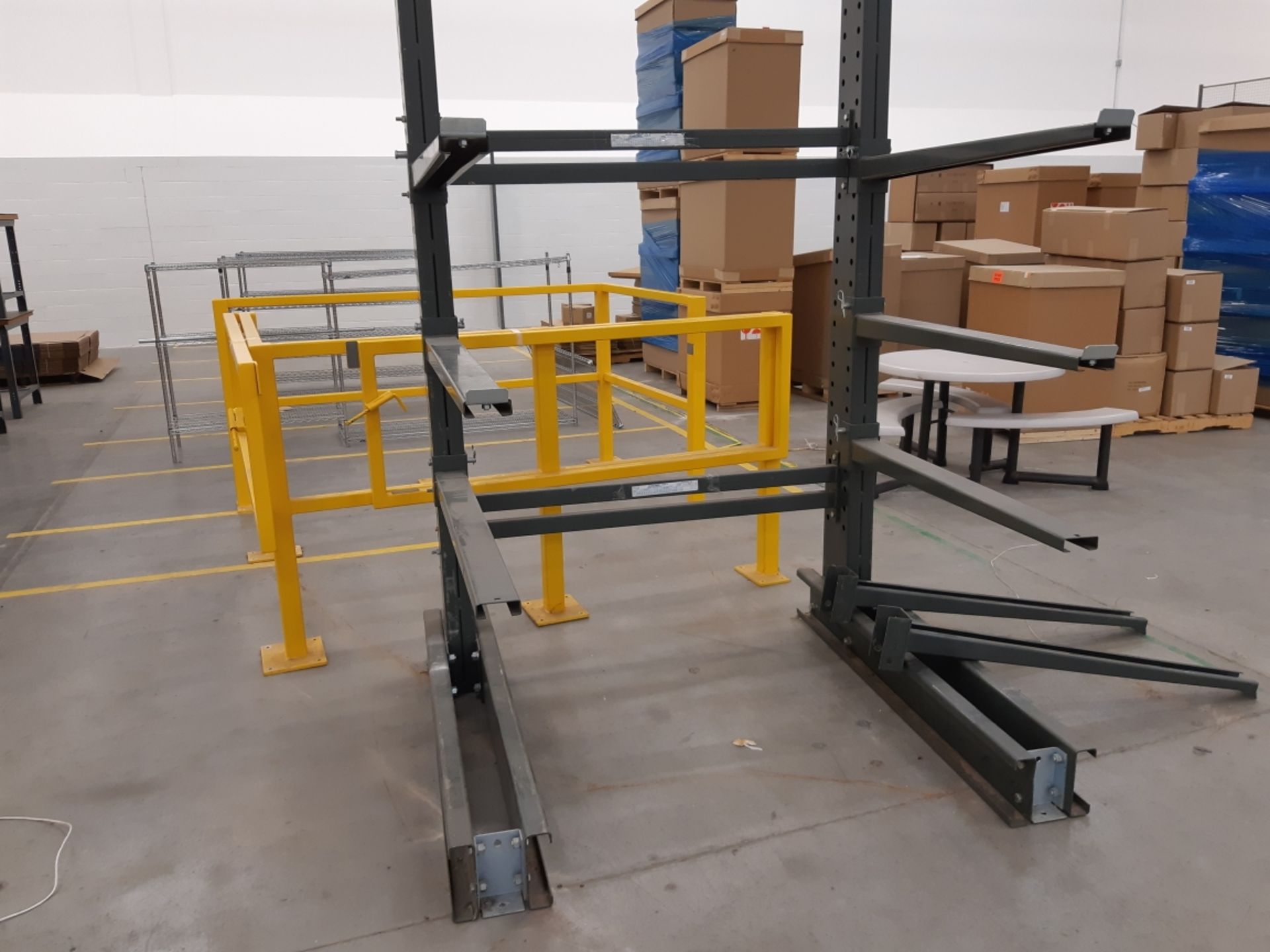 1 Section Heavy Duty Cantilever Racking - Image 2 of 2