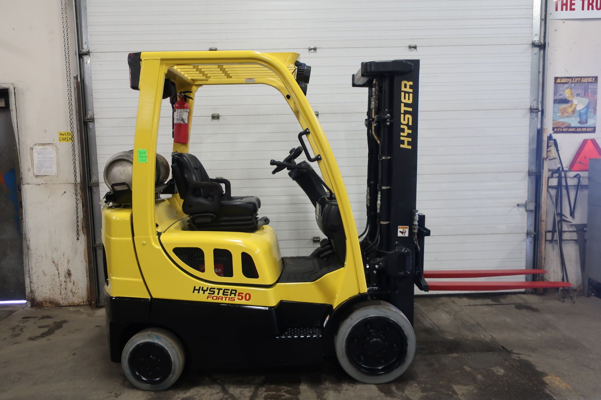 FREE CUSTOMS - 2013 Hyster 5000lbs Capacity Forklift with 3-stage mast - LPG (propane) (no propane