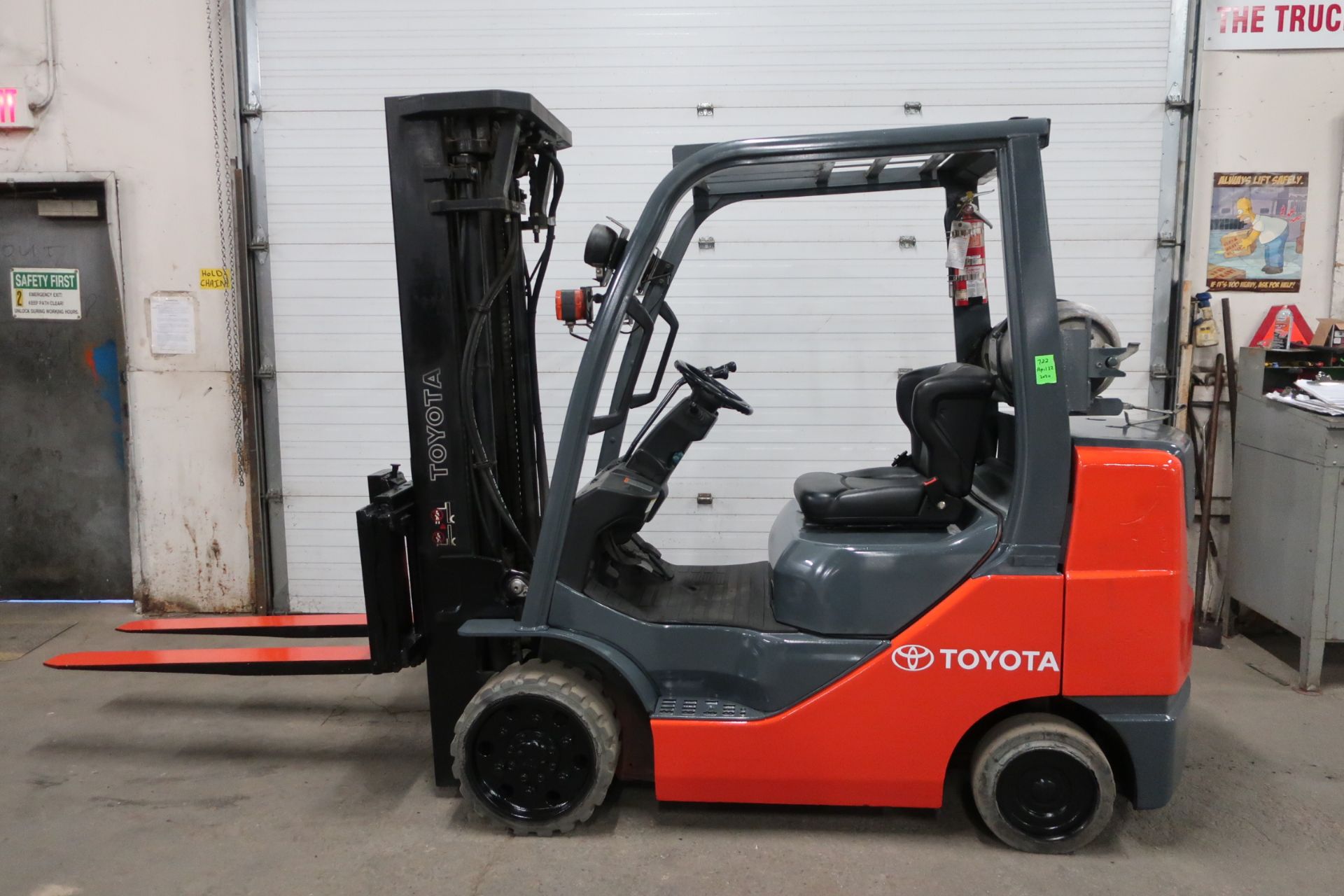 FREE CUSTOMS - 2008 Toyota 6000lbs Capacity Forklift with 3-stage mast - LPG (propane) with