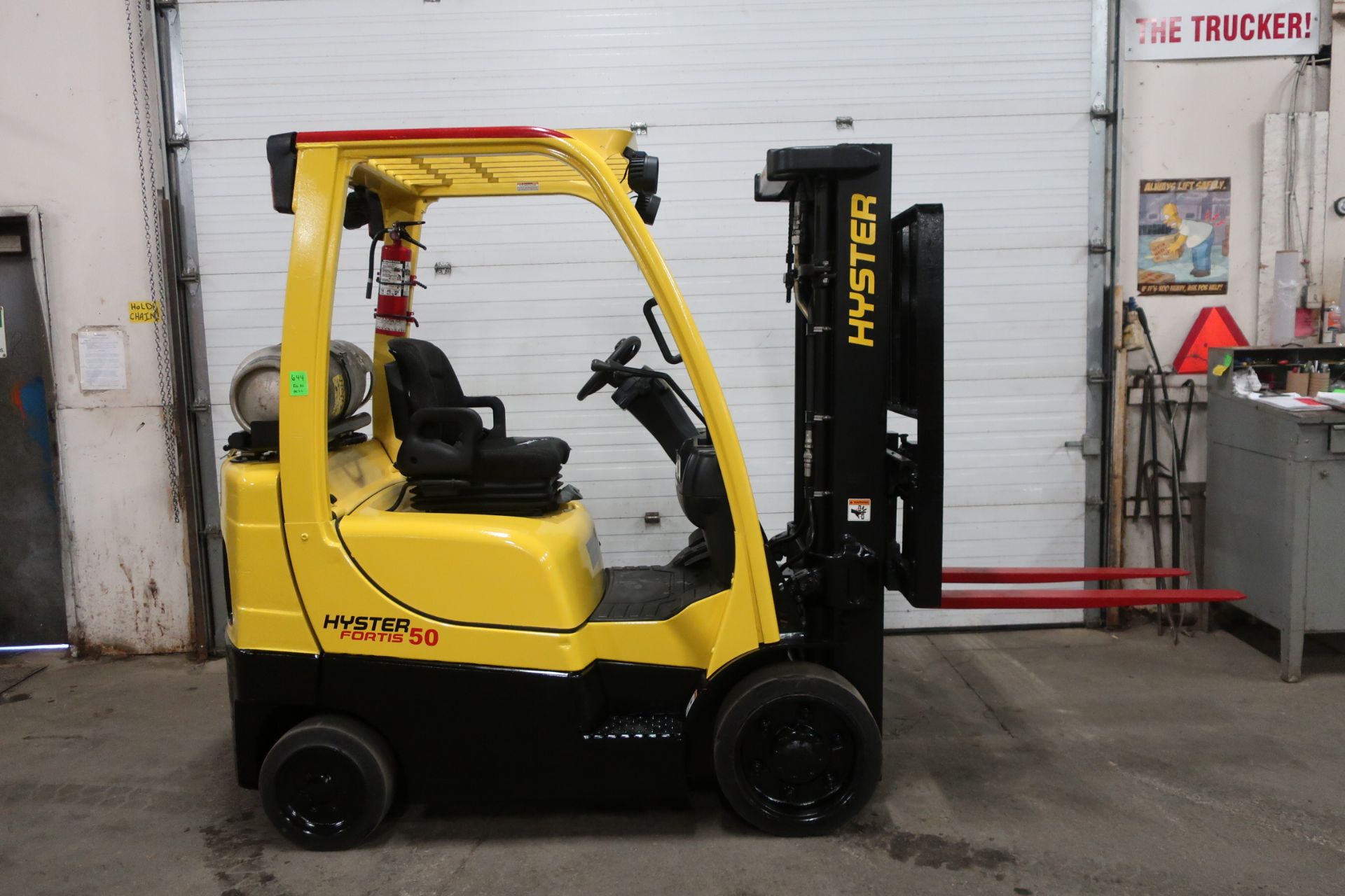 FREE CUSTOMS - 2012 Hyster 5000lbs Capacity Forklift with 3-stage mast - LPG (propane) with