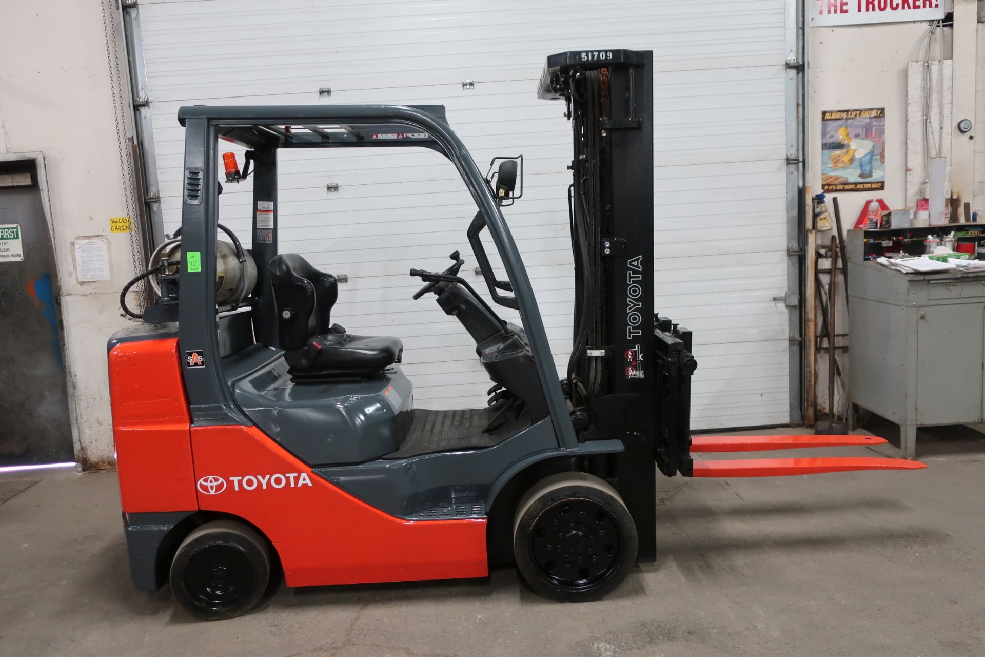 FREE CUSTOMS - 2012 Toyota 6000lbs Capacity Forklift with 3-stage mast - LPG (propane) w sideshift