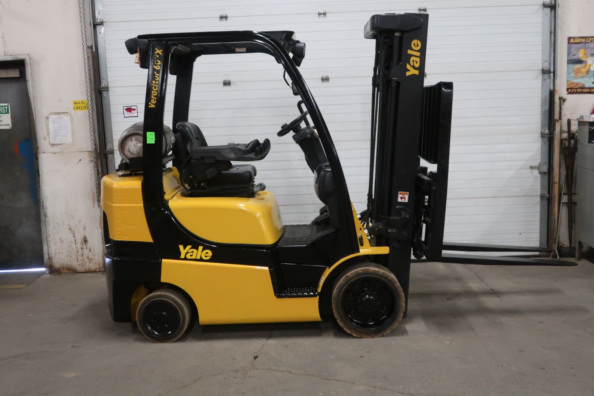 FREE CUSTOMS - 2015 Yale 6000lbs Capacity Forklift with 3-stage mast - LPG (propane) with Fork