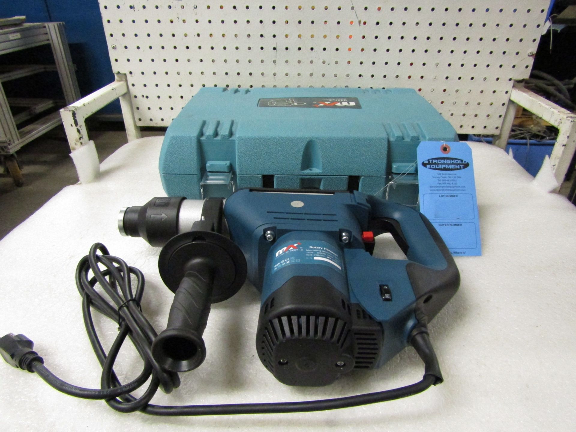 BRAND NEW Max Electric Rotary Hammer unit with 32mm / 1.25"" max drilling diameter - model H-321