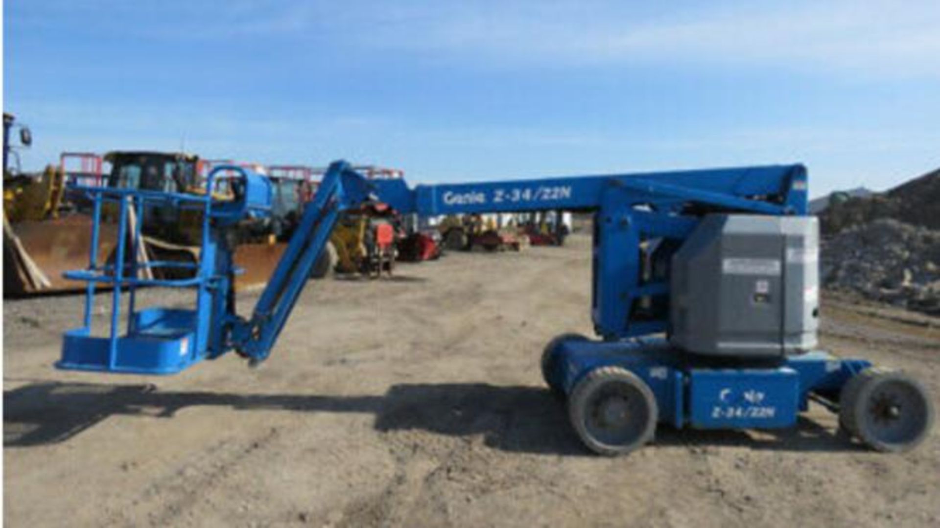 MINT 2008 Genie Boom Lift model Z-34/22N with 34' high with LOW hours - Image 2 of 3