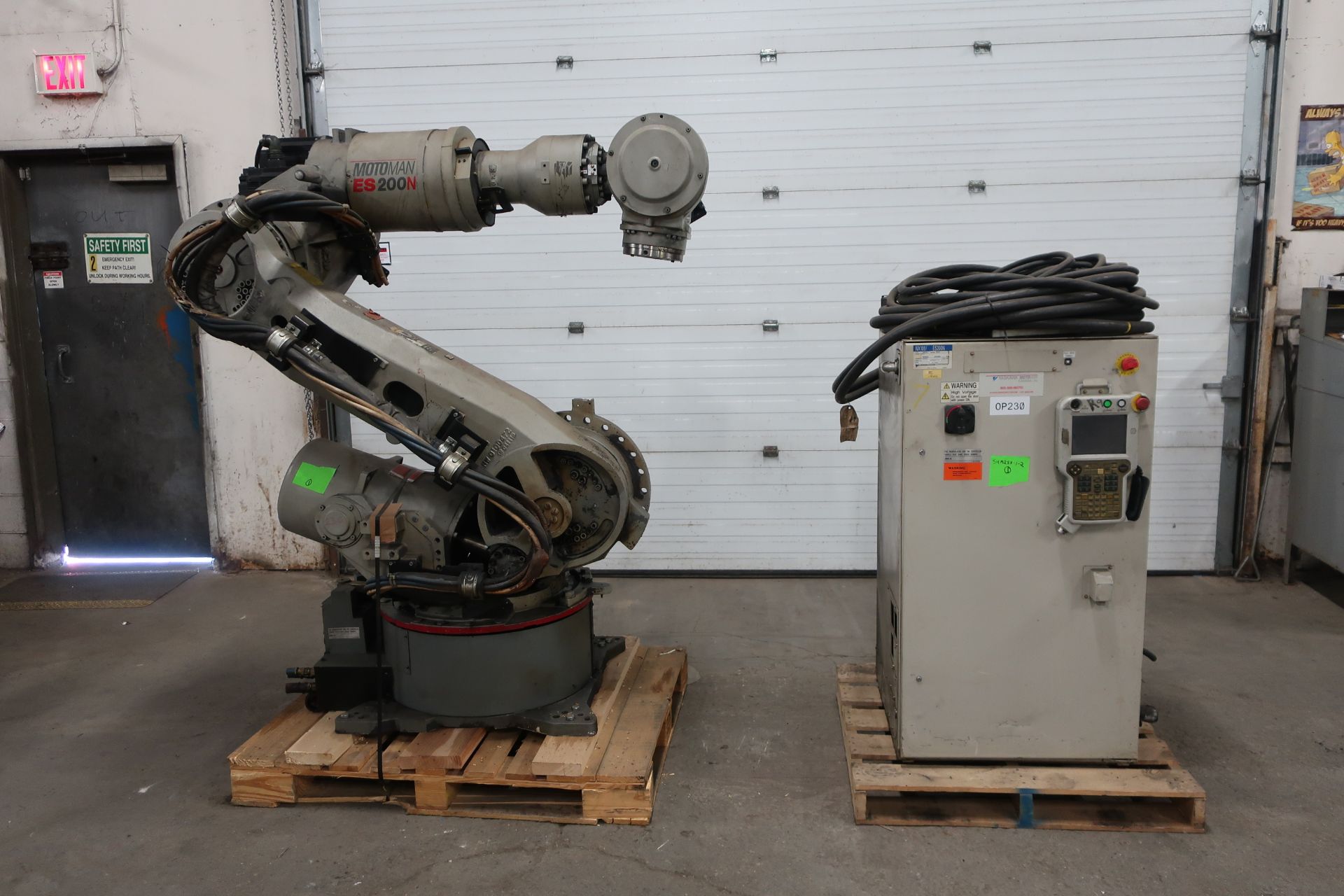 2008 Motoman ES200N Robot 200kg Capacity with Controller COMPLETE with Teach Pendant, Cables, LOW