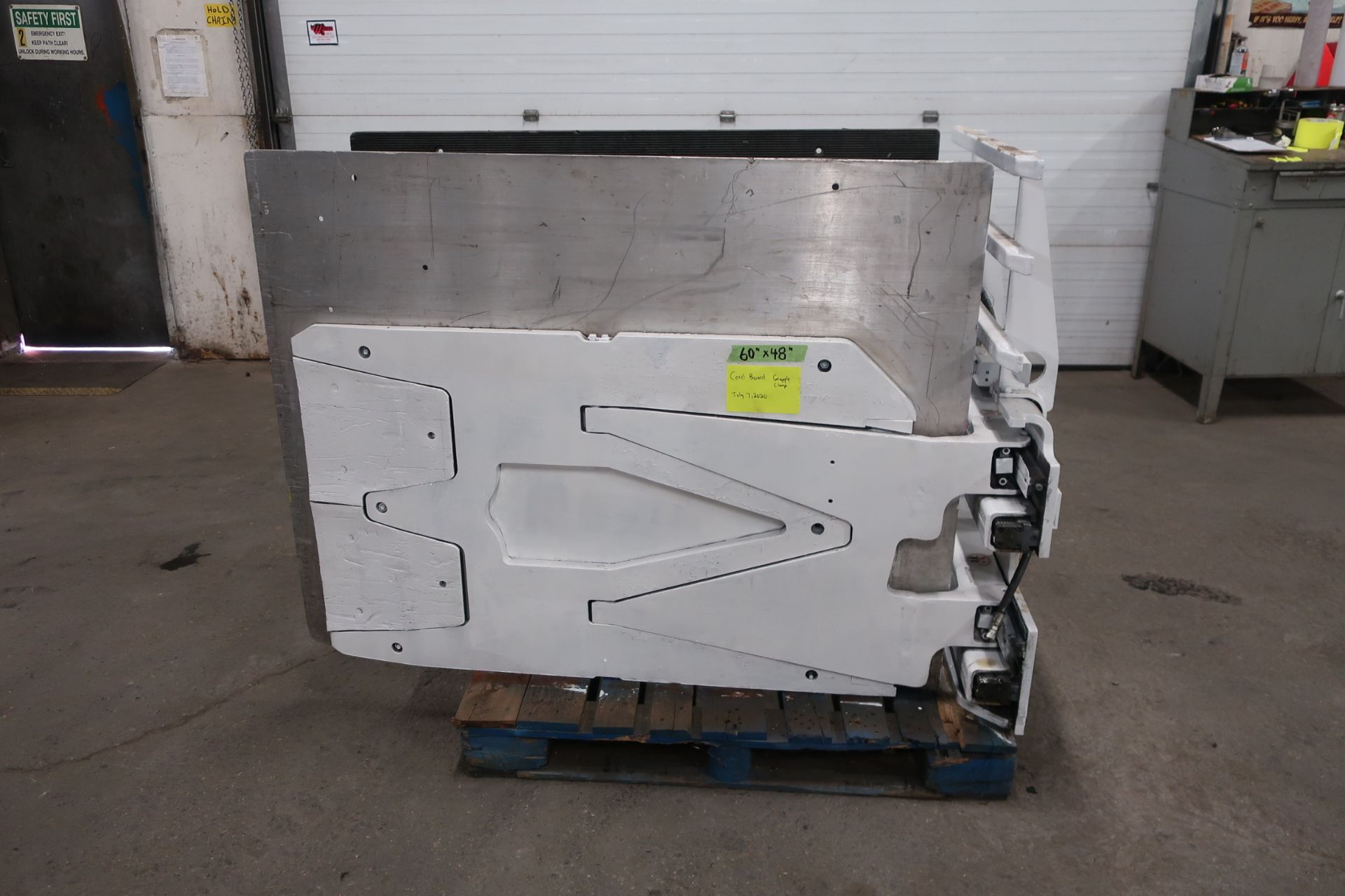 Cascade Cardboard Grapple - 60" x 48" capacity Forklift Attachment MINT
