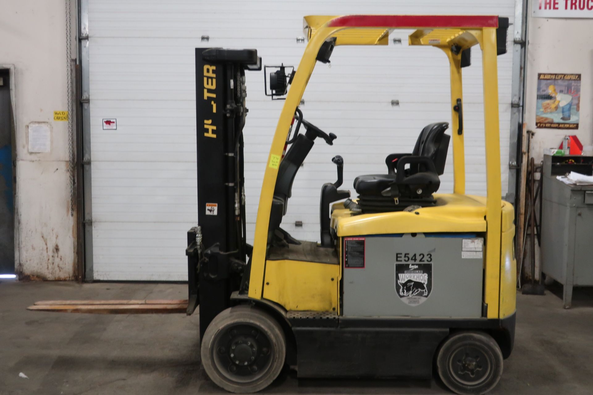 FREE CUSTOMS - 2011 Hyster 5000lbs Capacity Forklift with 3-stage mast - electric with charger