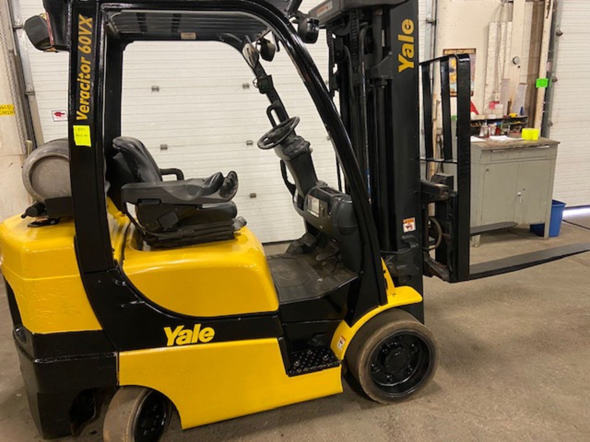 FREE CUSTOMS - 2015 Yale 6000lbs Capacity Forklift with 3-stage mast - LPG (propane) with