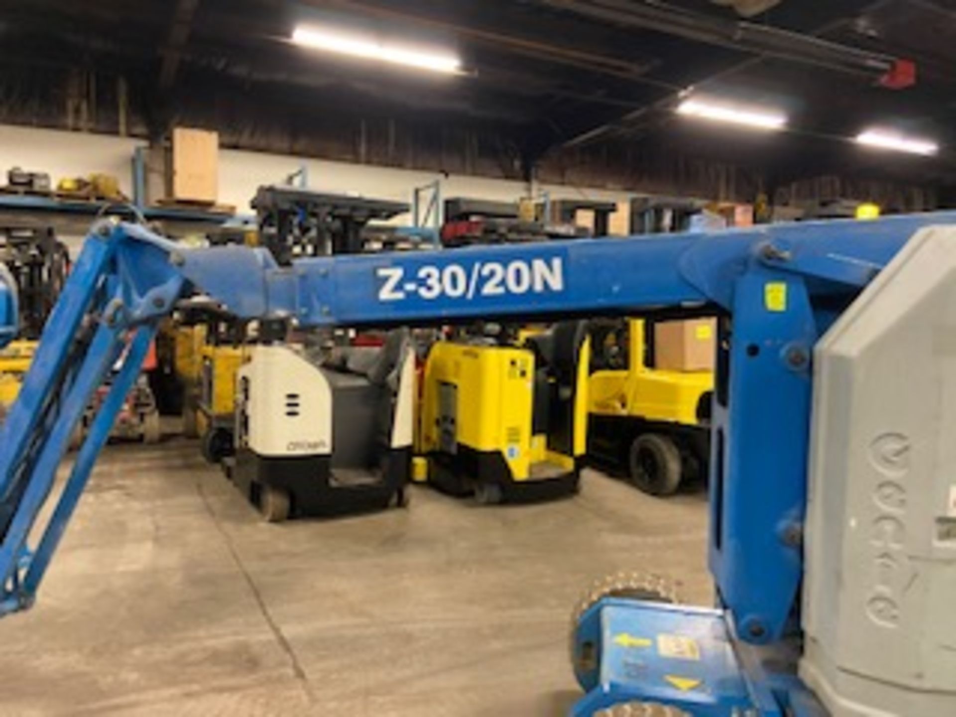 MINT Genie Boom Lift model Z-30/20N with 30' high and 21' Reach with LOW hours - Image 2 of 4