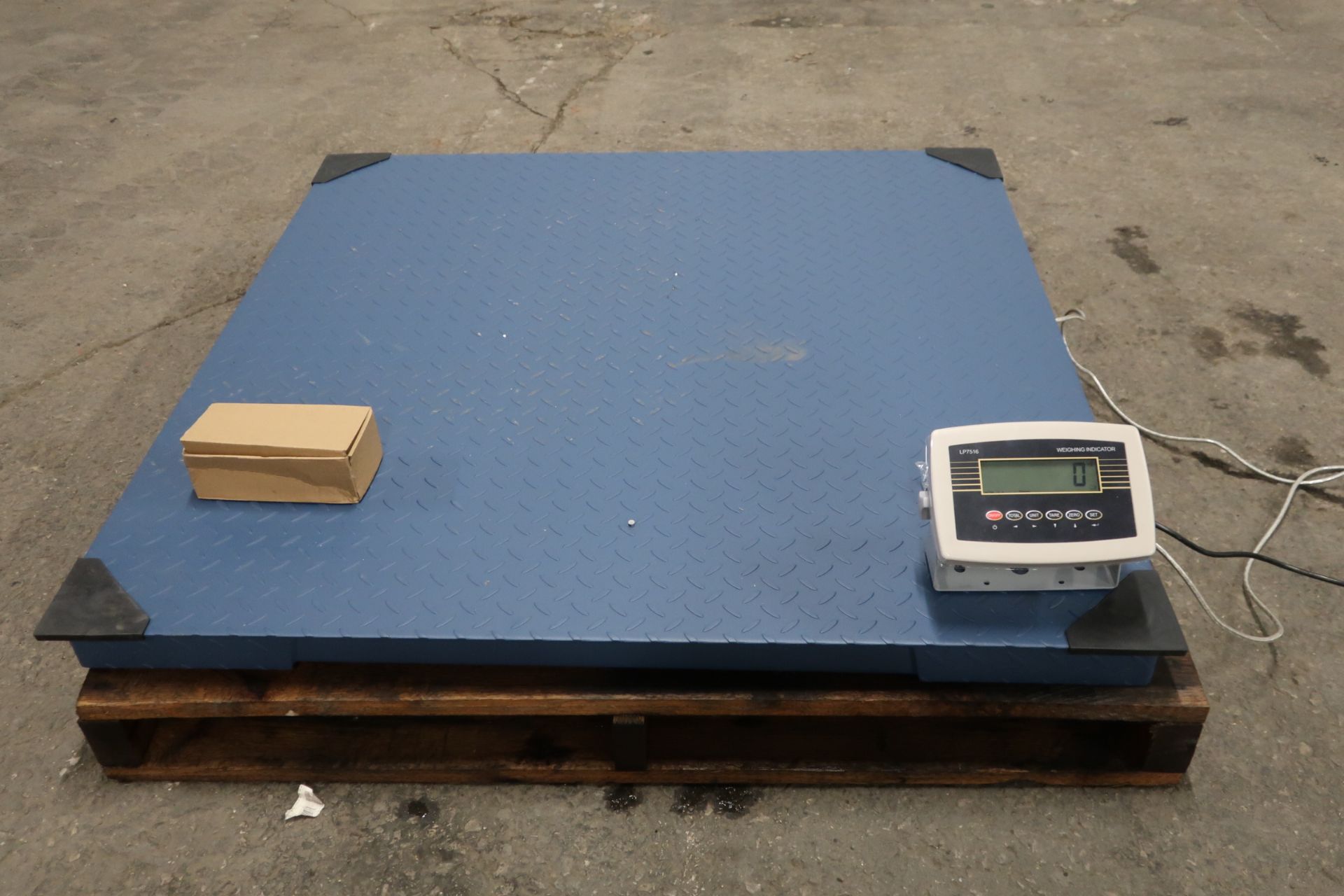 MINT 10000lb digital floor scale - 48" x 48" - Great DRO (digital readout) with 1lb accuracy