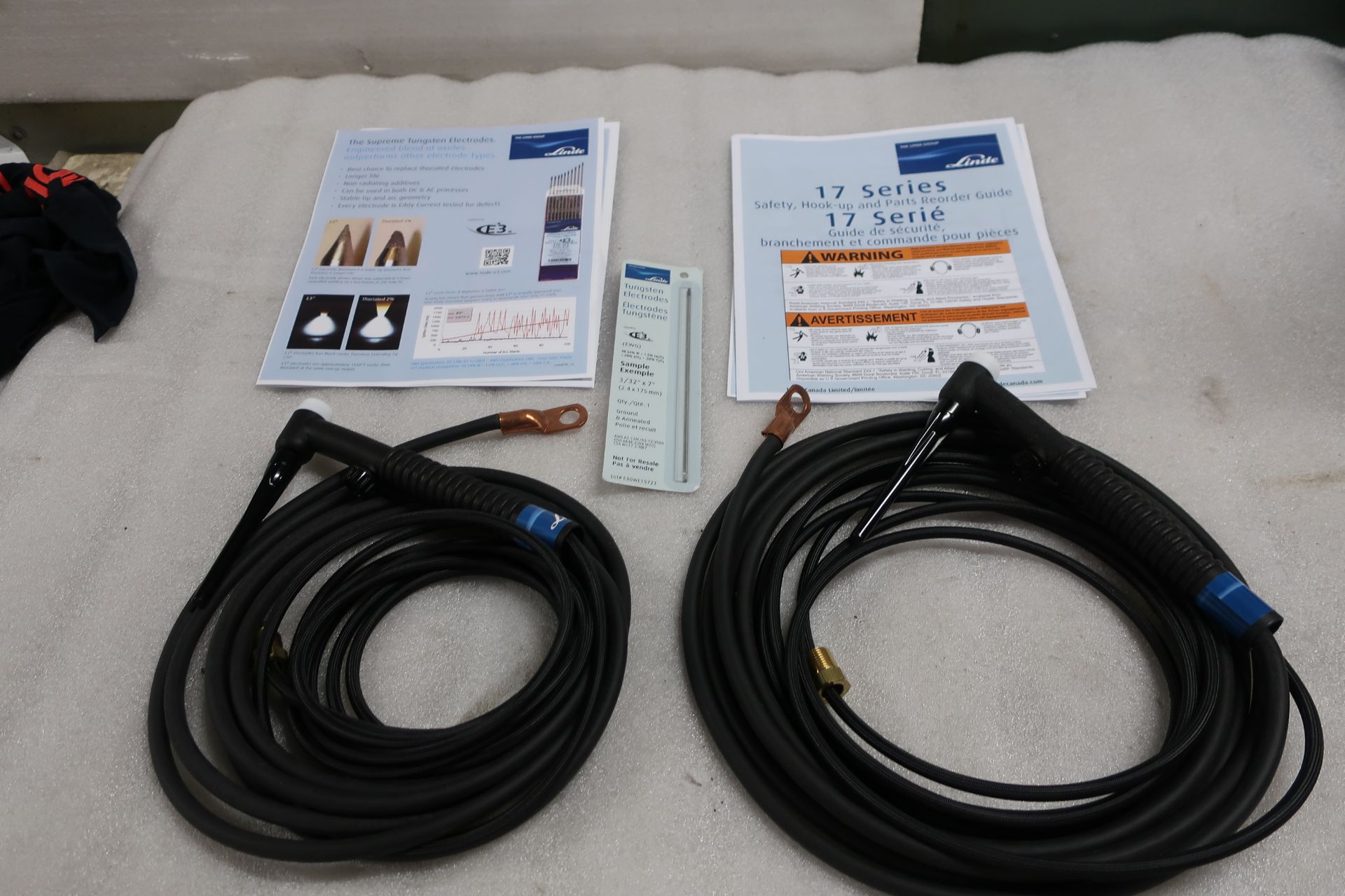 Lot of 2 (2 units) Brand New Linde Tig Torches with Tungsten Electrodes - Image 2 of 2