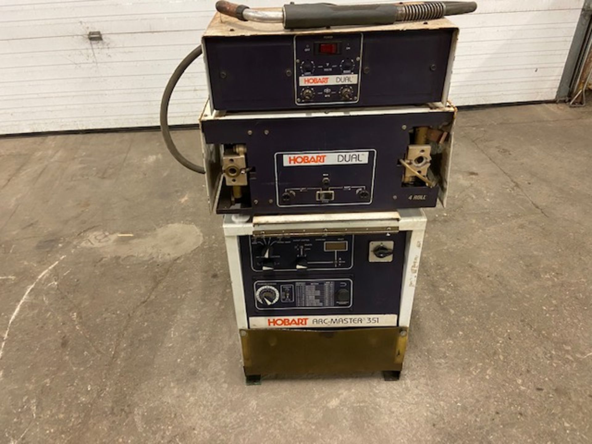 Hobart Arc-Master 351 Welder with DUAL Mig Wire Feeder and weld gun