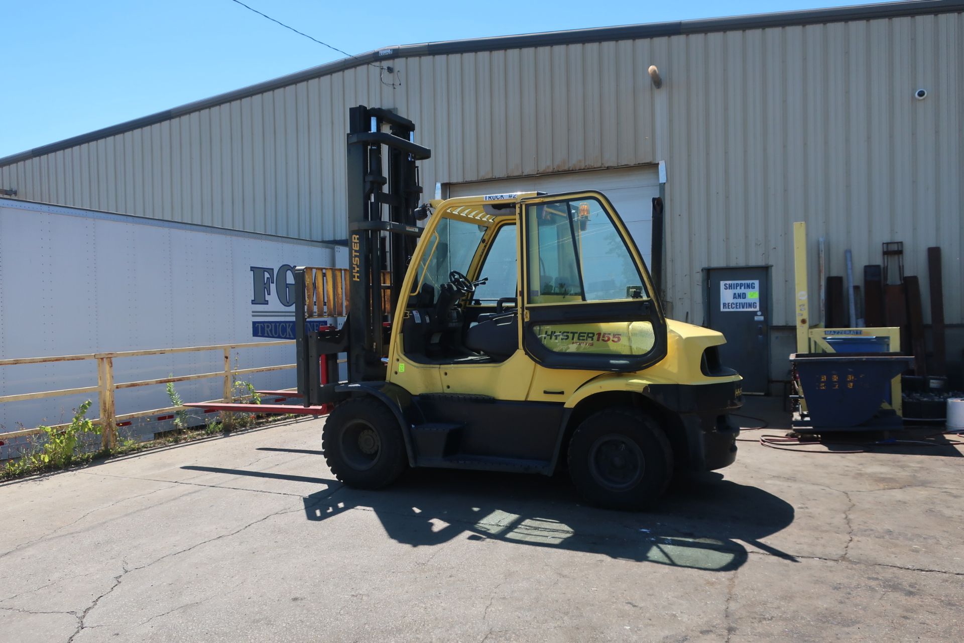 FREE CUSTOMS - MINT 2015 Hyster OUTDOOR 15500lbs Capacity Forklift with 72" - LPG (propane) with - Image 3 of 5