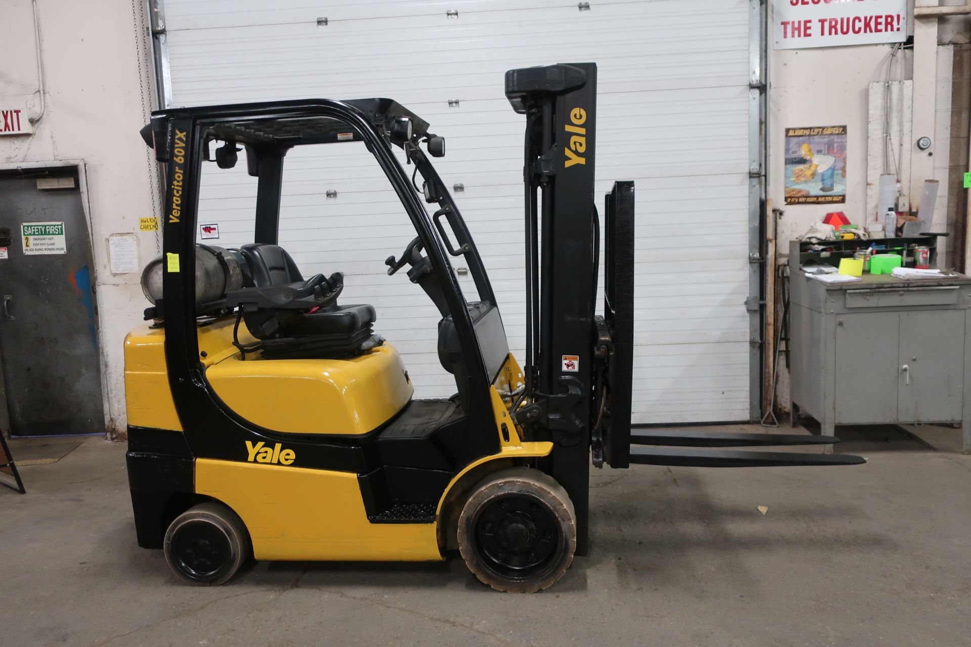 FREE CUSTOMS - 2015 Yale 6000lbs Capacity Forklift with 3-stage mast - LPG (propane) with