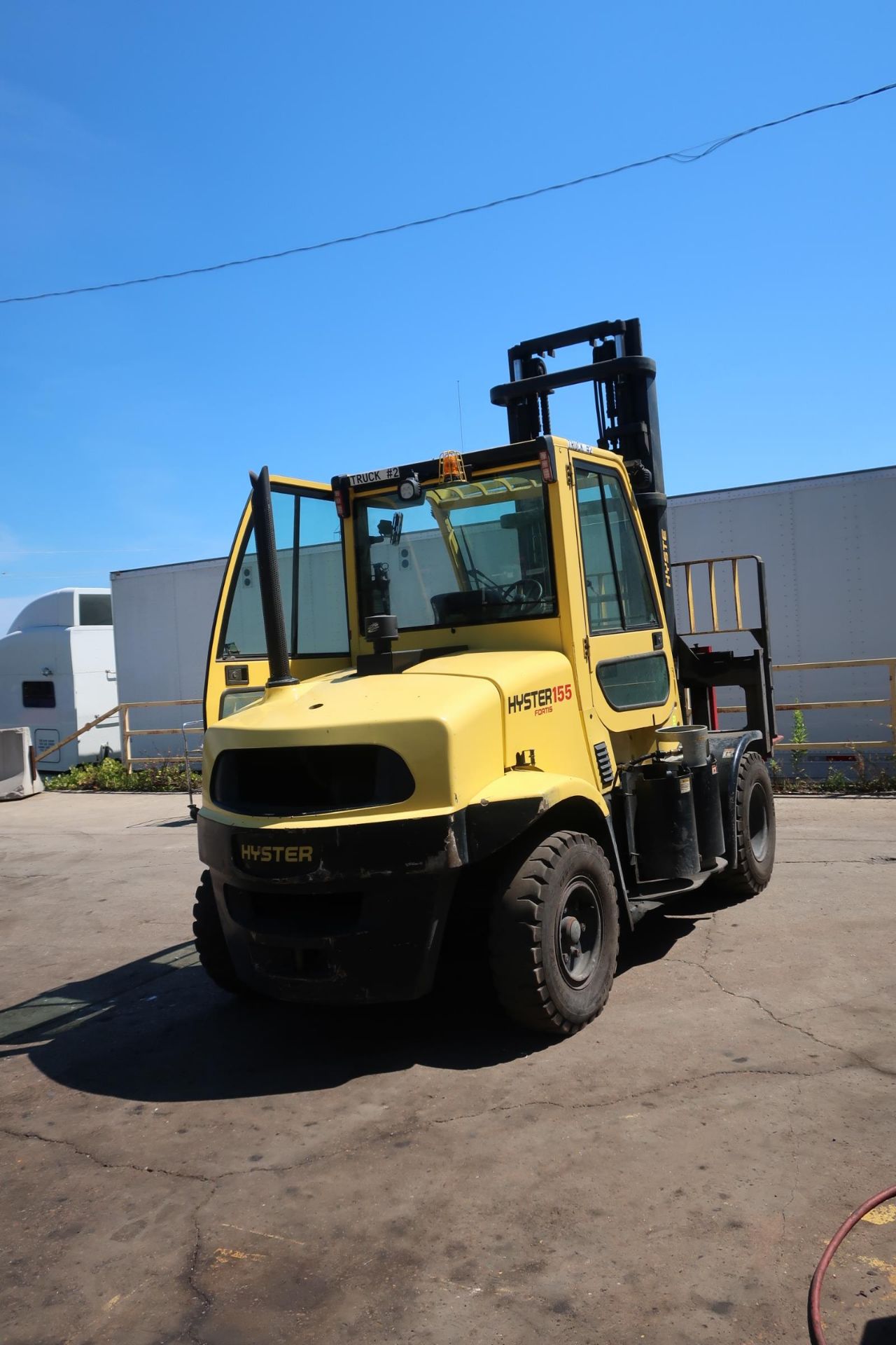 FREE CUSTOMS - MINT 2015 Hyster OUTDOOR 15500lbs Capacity Forklift with 72" - LPG (propane) with - Image 2 of 5