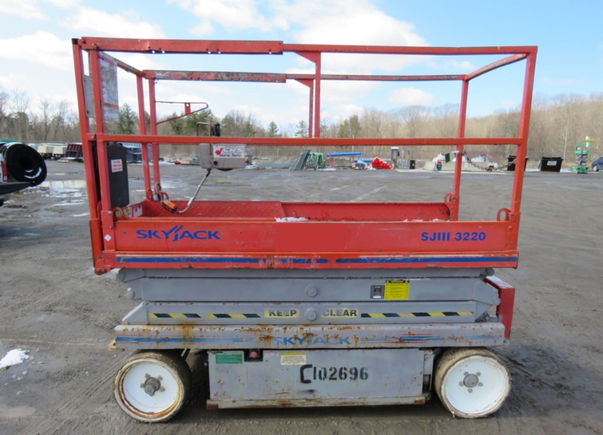 SkyJack III Electric Scissor Lift model 3220 - 20 feet lift, 32 inch width deck with pendant - Image 2 of 3