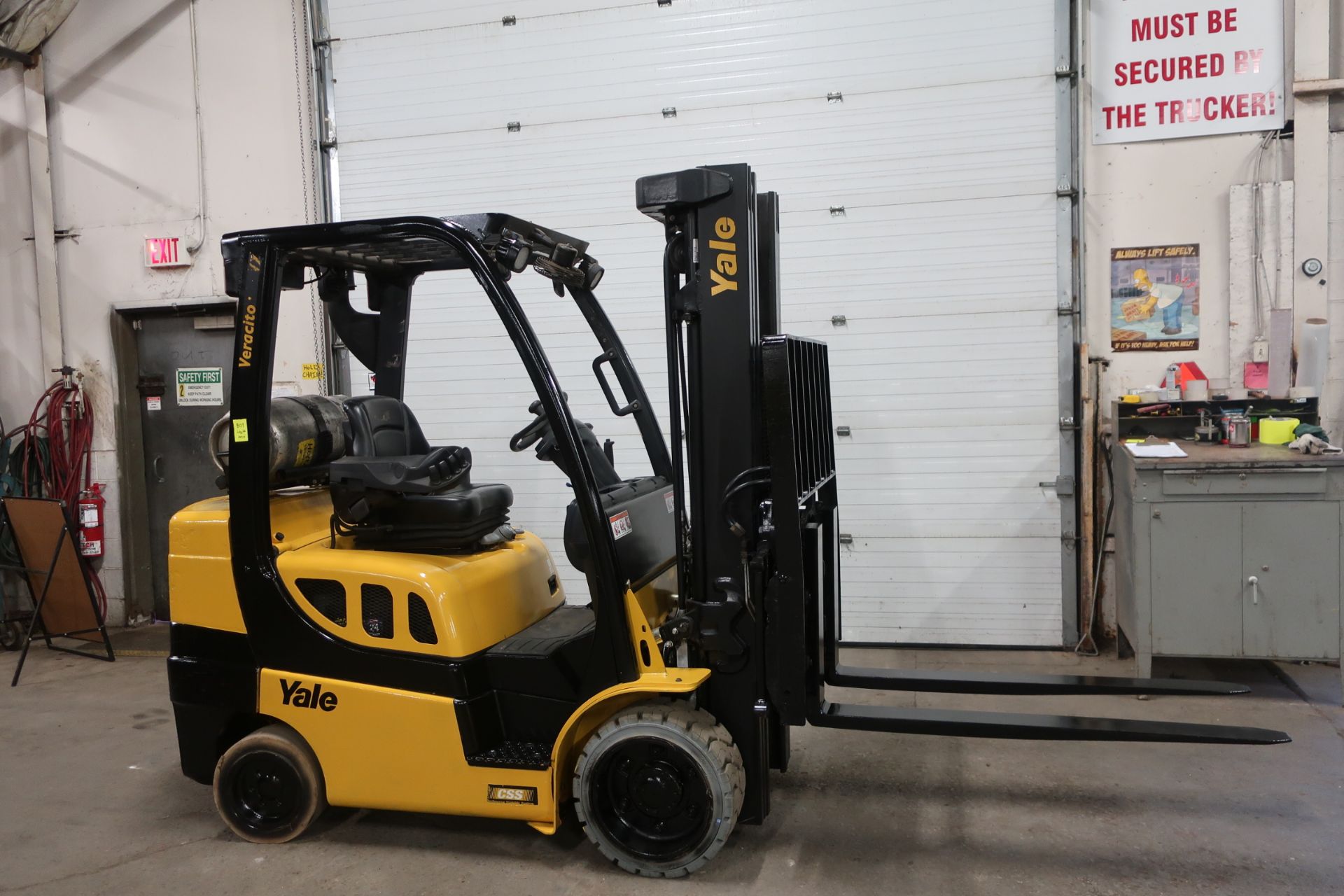 FREE CUSTOMS - 2017 Yale 7000lbs Capacity Forklift with 3-stage mast - LPG (propane) with