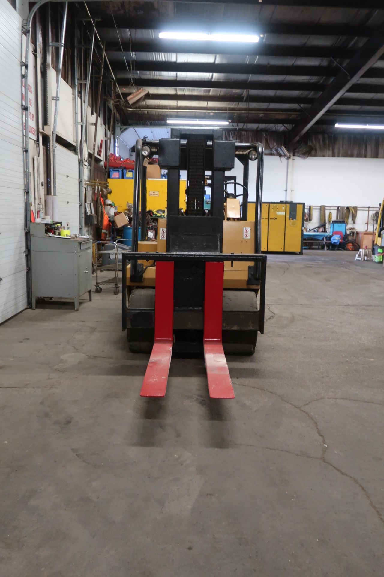 FREE CUSTOMS - Hoist Electric 30,000lbs Capacity at 24" & 20.000lbs Capacity at 40" Forklift with - Image 2 of 5