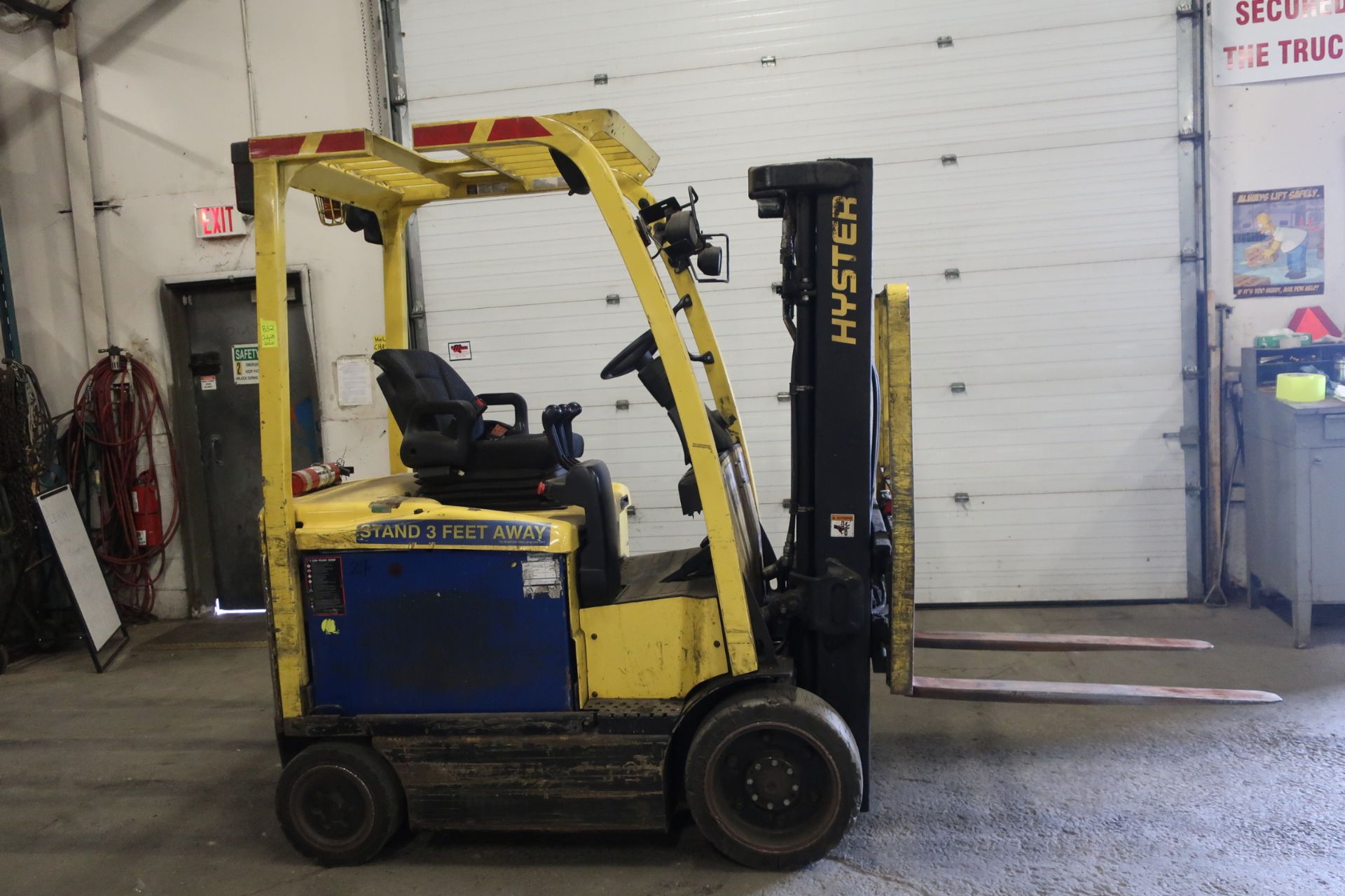 FREE CUSTOMS - 2012 Hyster 5000lbs Capacity Forklift with 3-stage mast - electric with charger