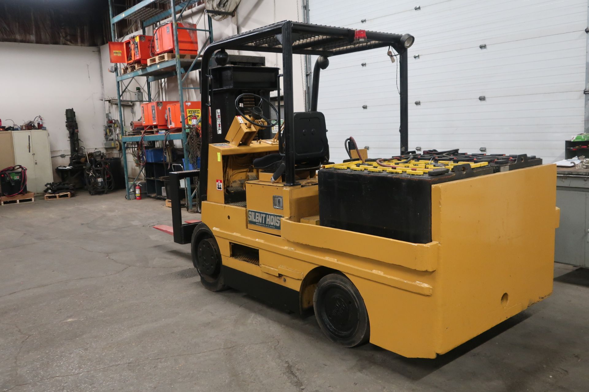 FREE CUSTOMS - Hoist Electric 30,000lbs Capacity at 24" & 20.000lbs Capacity at 40" Forklift with - Image 4 of 5