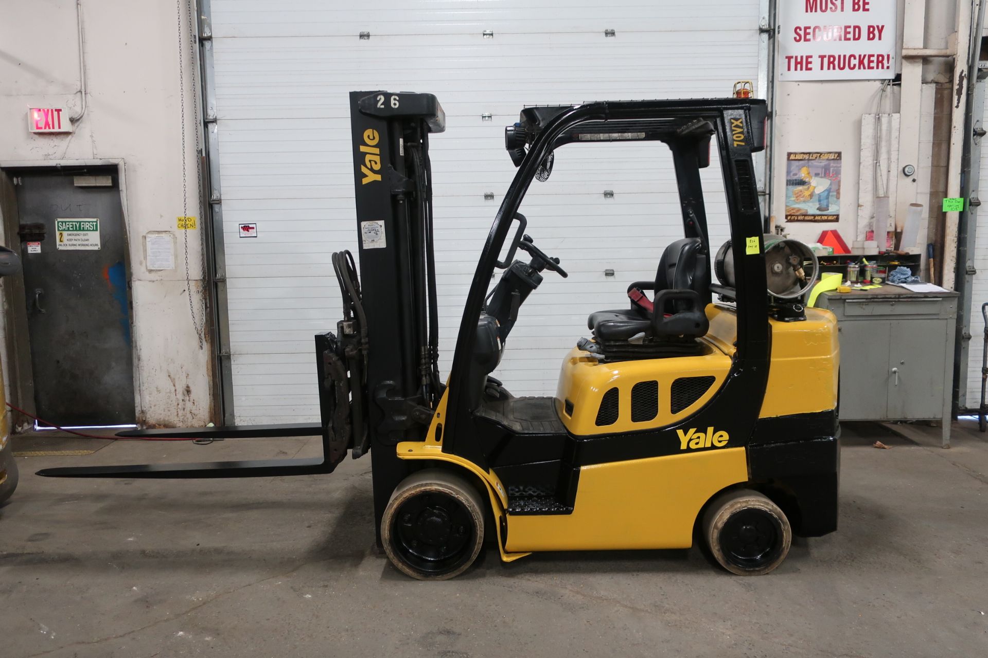 FREE CUSTOMS - 2017 Yale 7000lbs Capacity Forklift with 3-stage mast - LPG (propane) with