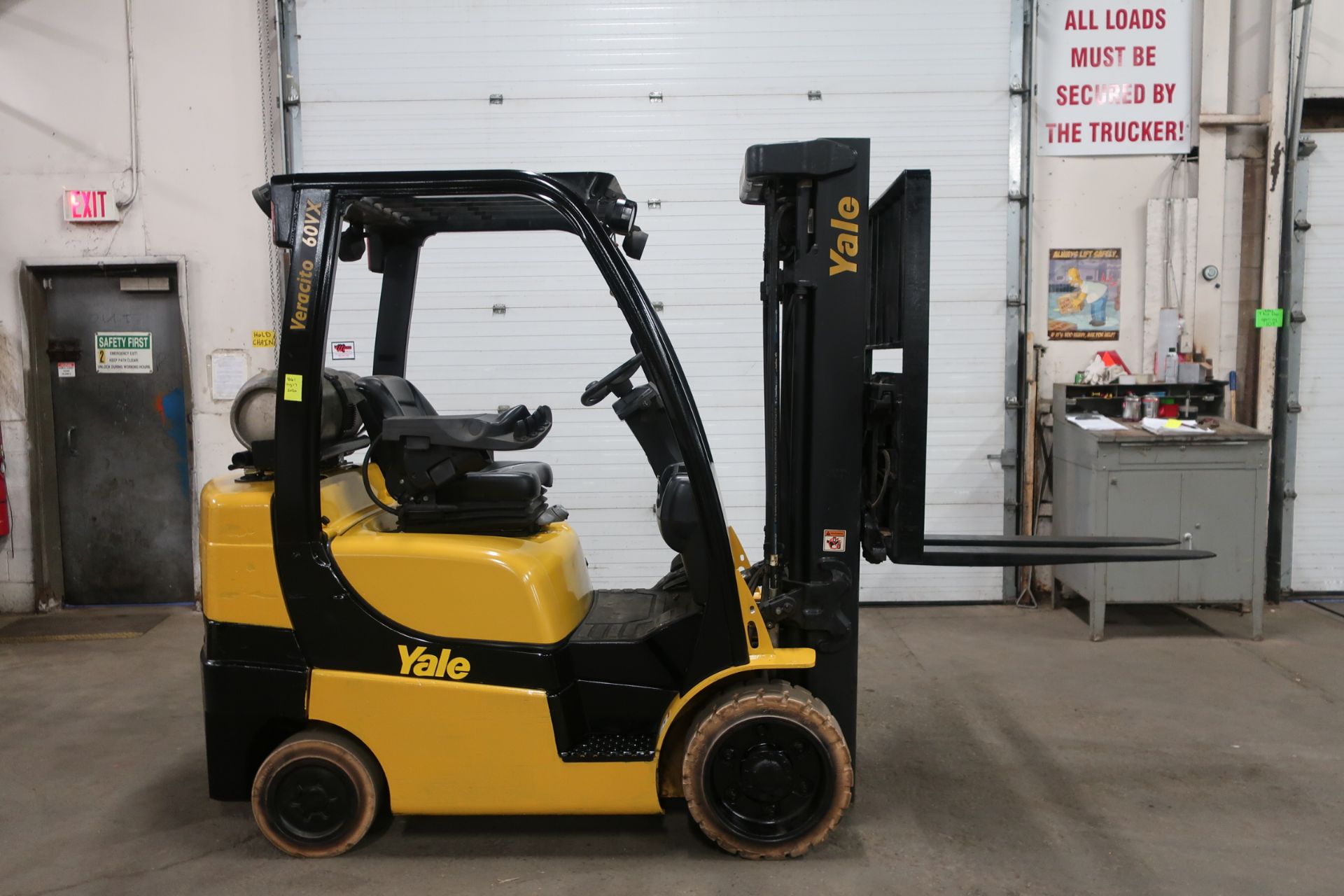 FREE CUSTOMS - 2015 Yale 6000lbs Capacity Forklift with 3-stage mast - LPG (propane) with