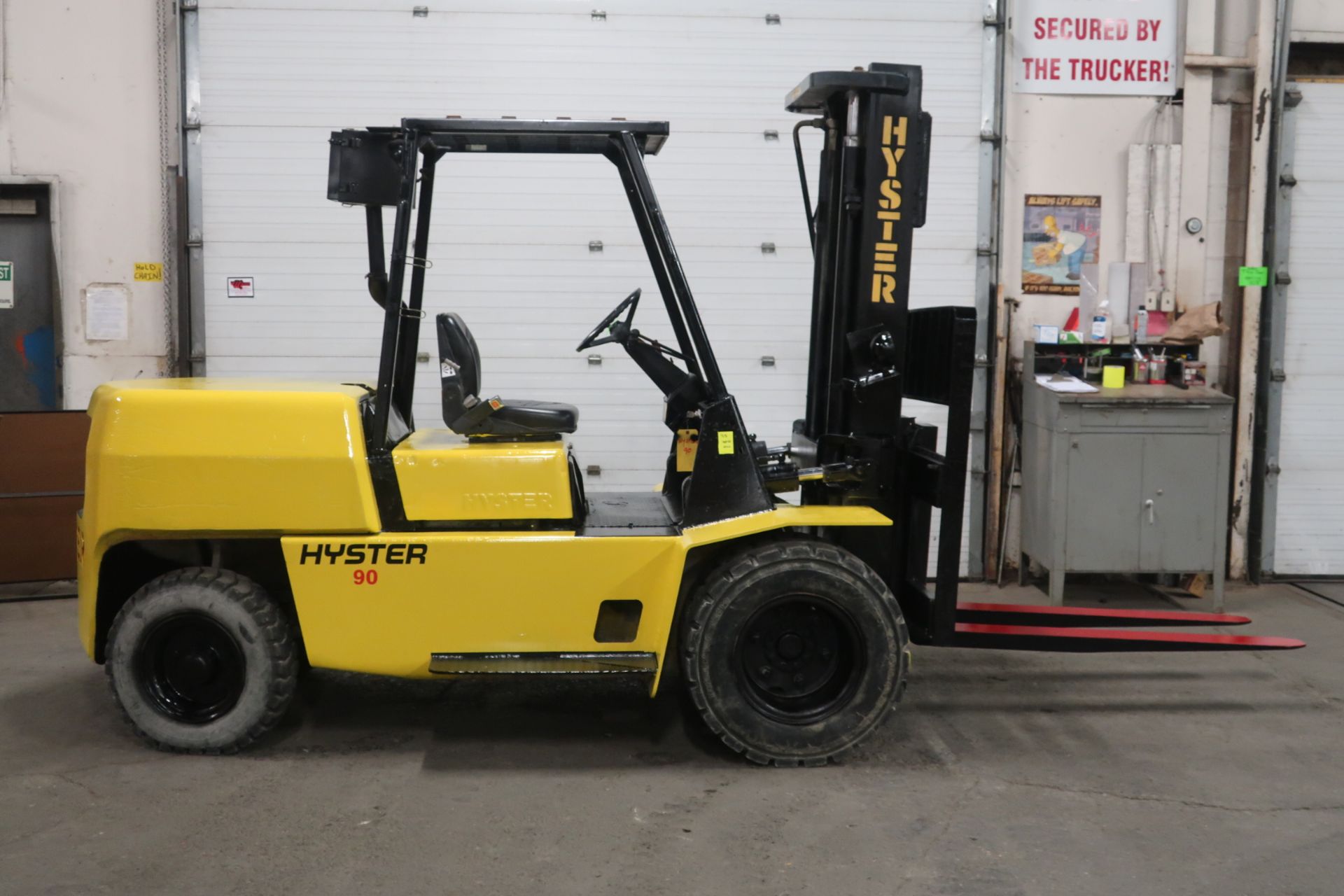 FREE CUSTOMS - Hyster 9000lbs Capacity OUTDOOR Forklift Diesel DUAL FRONT TIRES with 3-stage