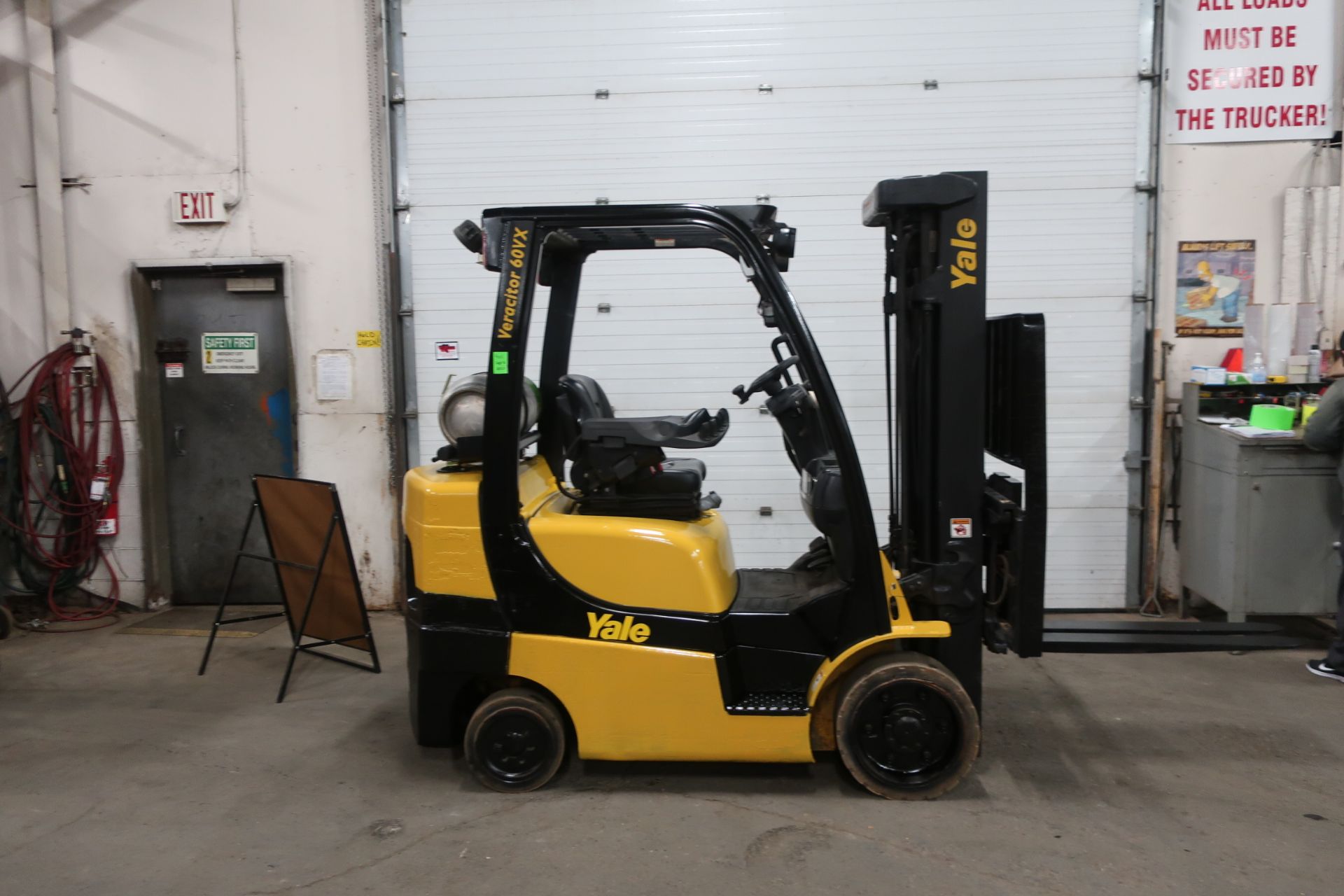 FREE CUSTOMS - 2015 Yale 6000lbs Capacity Forklift with 3-stage mast - LPG (propane) with