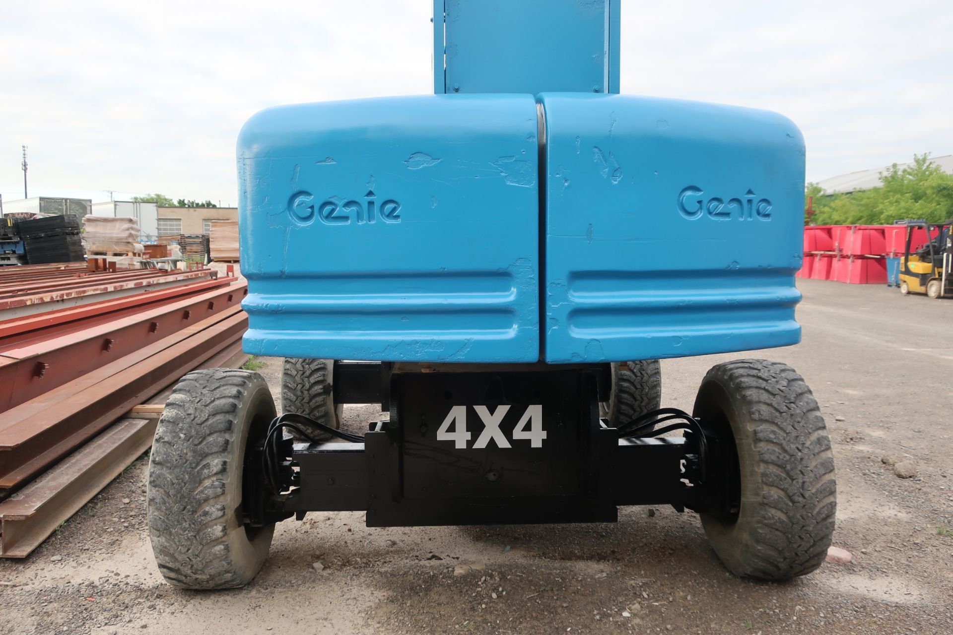 MINT Genie Zoom Boom Lift model S80 with 80' height 4x4 with extendable axles and LOW HOURS - Image 6 of 6