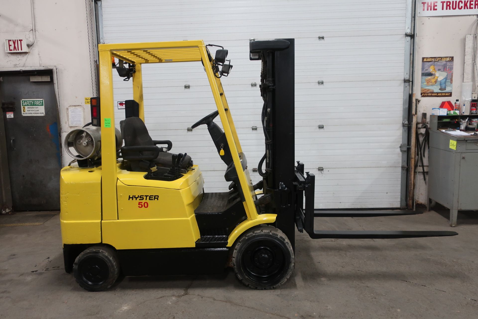 FREE CUSTOMS - Hyster 5000lbs Capacity Forklift with 3-stage mast - LPG (propane) with sideshift