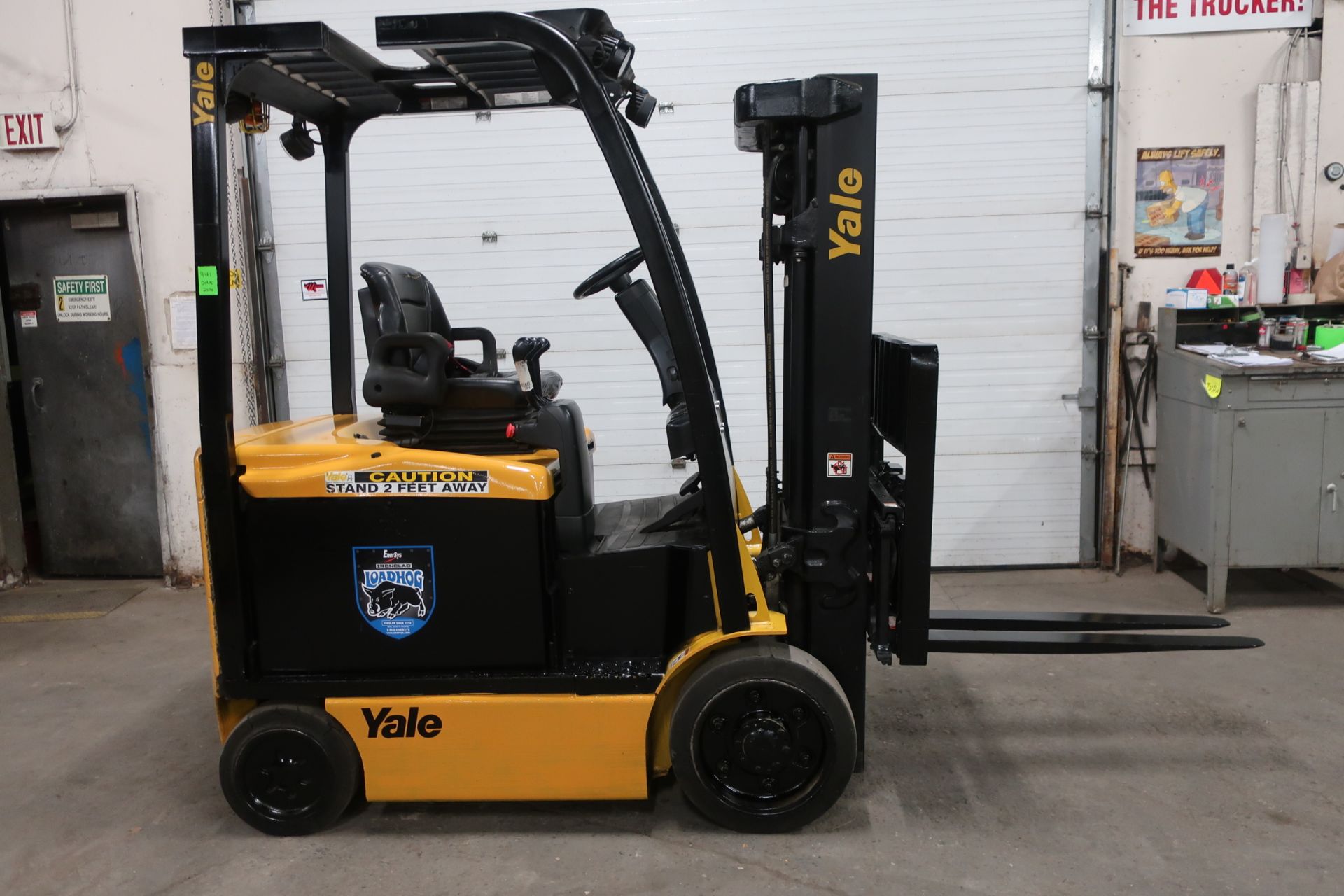 FREE CUSTOMS - 2014 Yale 5000lbs Capacity Forklift with 3-stage mast - electric with sideshift