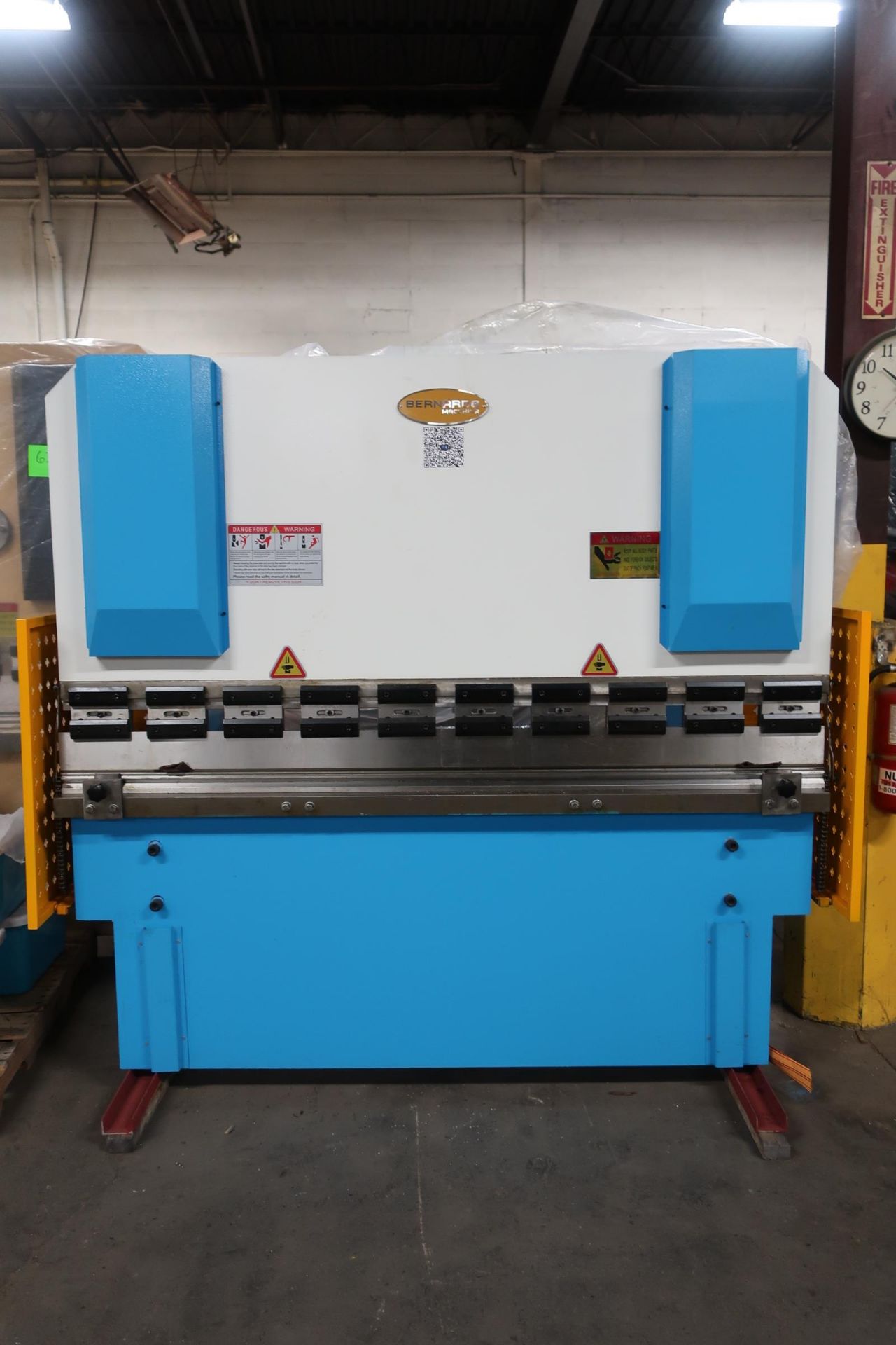 Bernardo Hydraulic Press Brake 40 ton capacity 80" bed - 460/575V 3 phase with CNC back gauge and