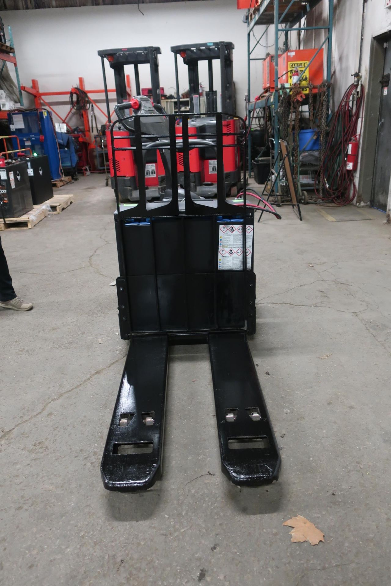 Raymond Stand on Electric Ride on Powered Pallet Cart Walkie Lift 6000lbs capacity - Image 2 of 2