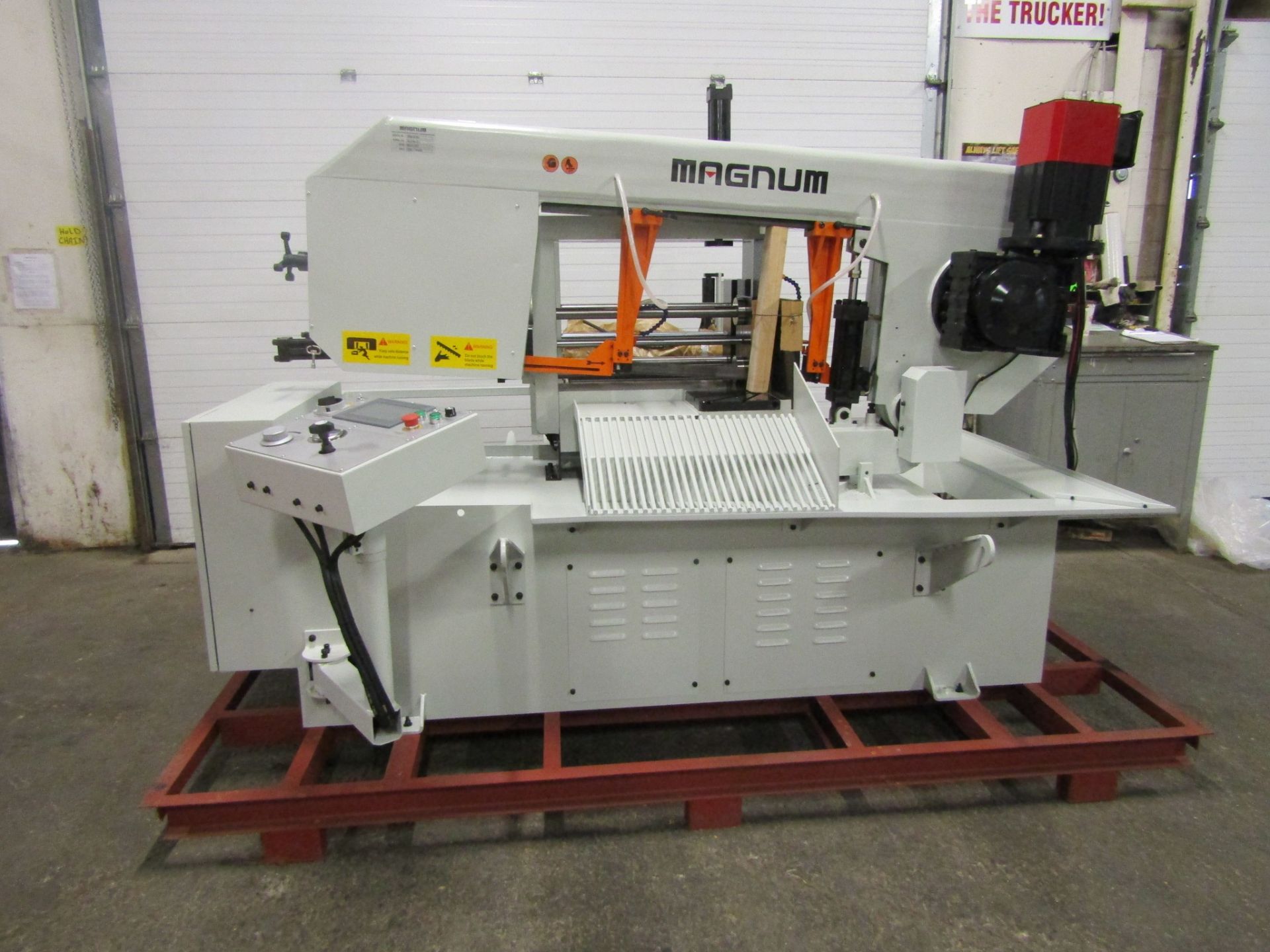 Magnum BSM-2618A Fully Automatic CNC Horizontal Band Saw - 26 X 18 inch HUGE CUTTING CAPACITY