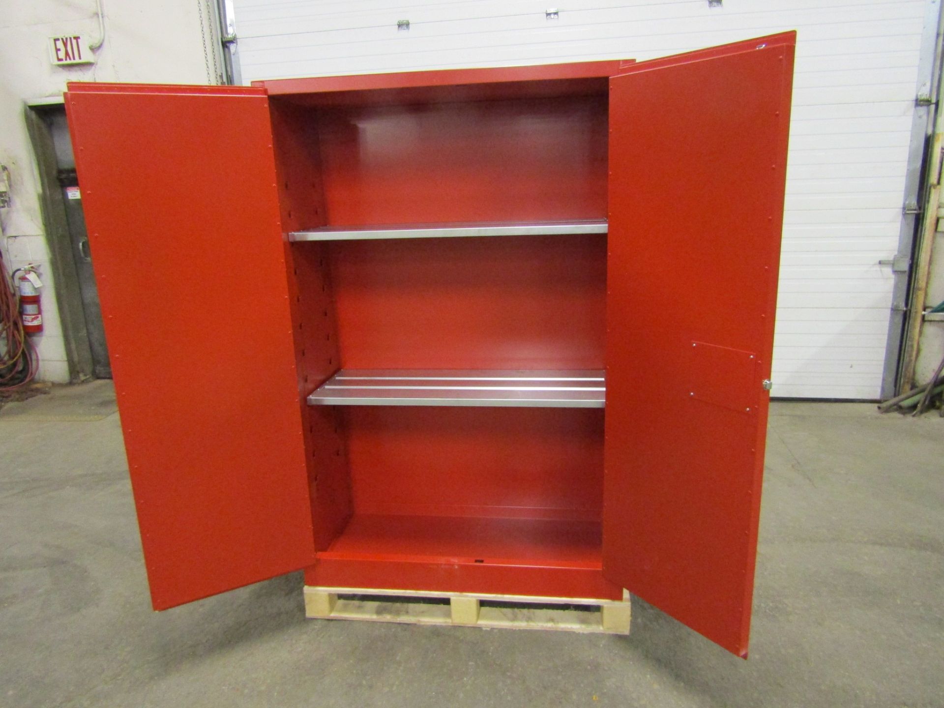 MINT Flammable Safety Fire cabinet with 2 shelves storage with LOCK - Image 2 of 2
